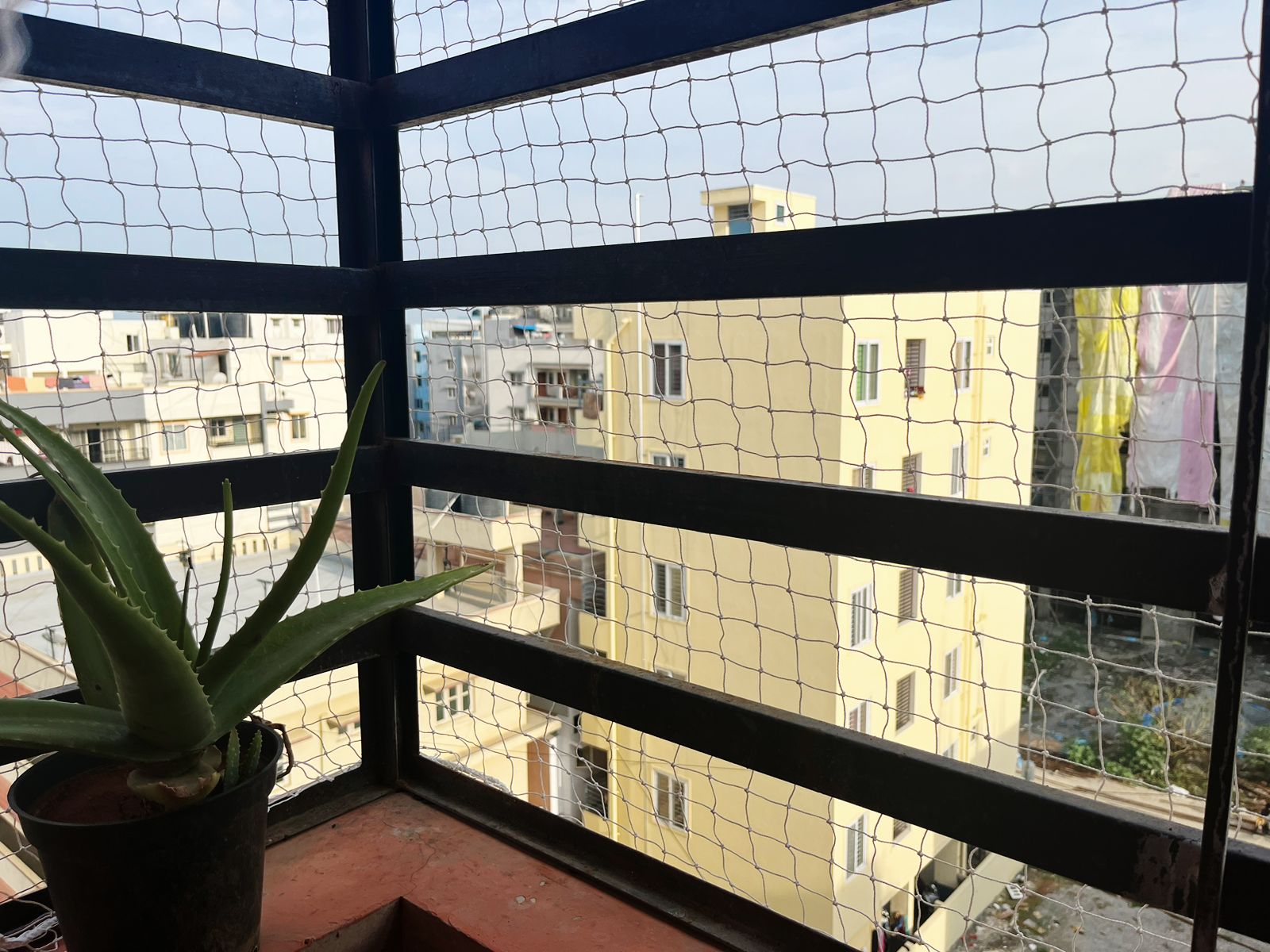https://findmyroom-property-images-india.s3.ap-south-1.amazonaws.com/oemoc-1717515357136-71333.jpg