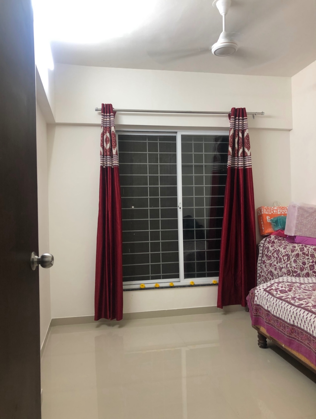 https://findmyroom-property-images-india.s3.ap-south-1.amazonaws.com/oeujc-1760424877517-44813