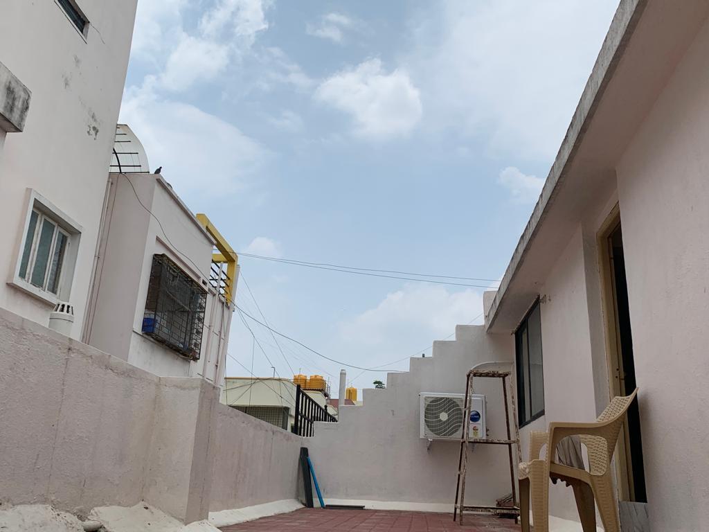 https://findmyroom-property-images-india.s3.ap-south-1.amazonaws.com/ohebs-1687610748772-84408.jpg