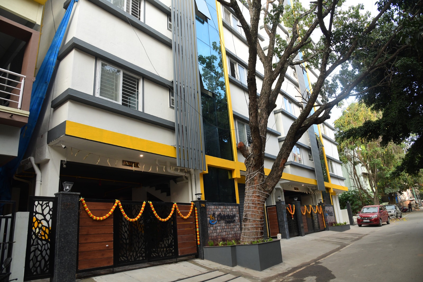 https://findmyroom-property-images-india.s3.ap-south-1.amazonaws.com/oitcv-1720754720812-22484.jpg
