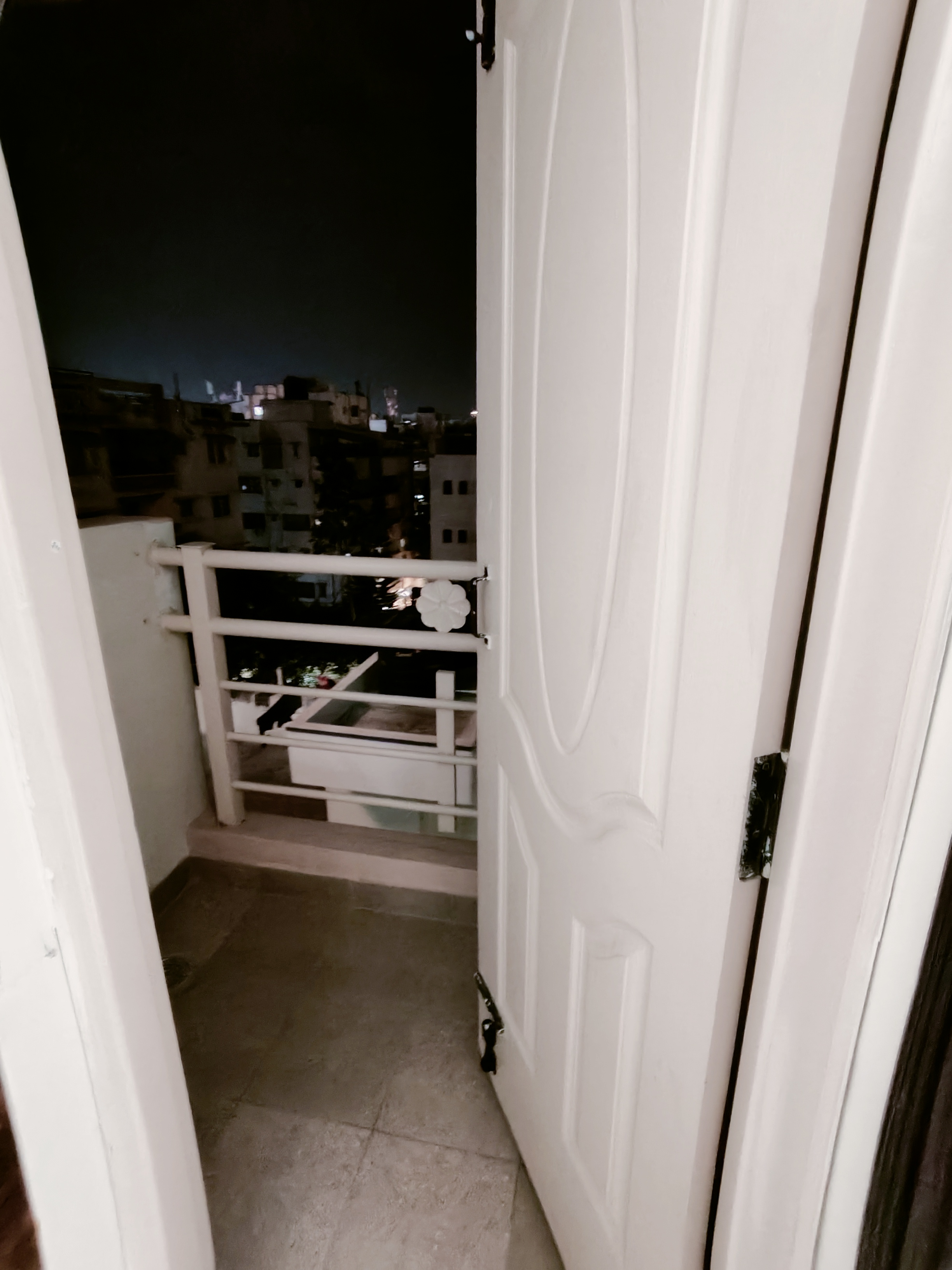 https://findmyroom-property-images-india.s3.ap-south-1.amazonaws.com/oiuoq-1681806852996-55557.jpg