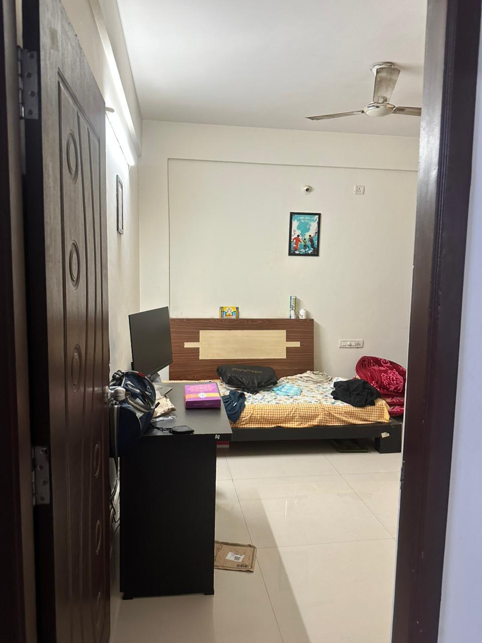 https://findmyroom-property-images-india.s3.ap-south-1.amazonaws.com/oldii-1766310727591-68730