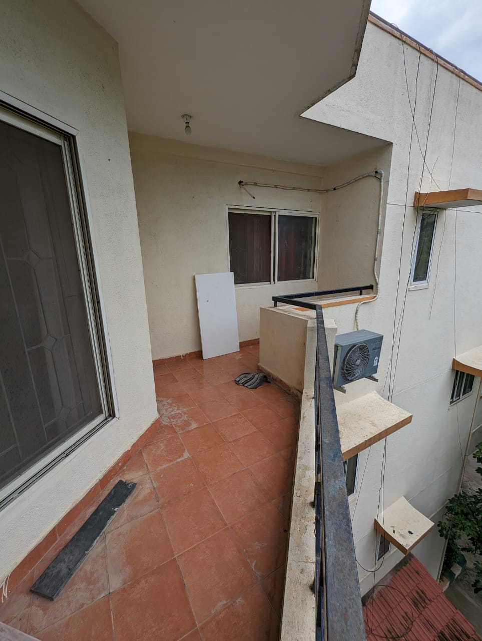 https://findmyroom-property-images-india.s3.ap-south-1.amazonaws.com/onyvb-1690436064746-00481.jpg