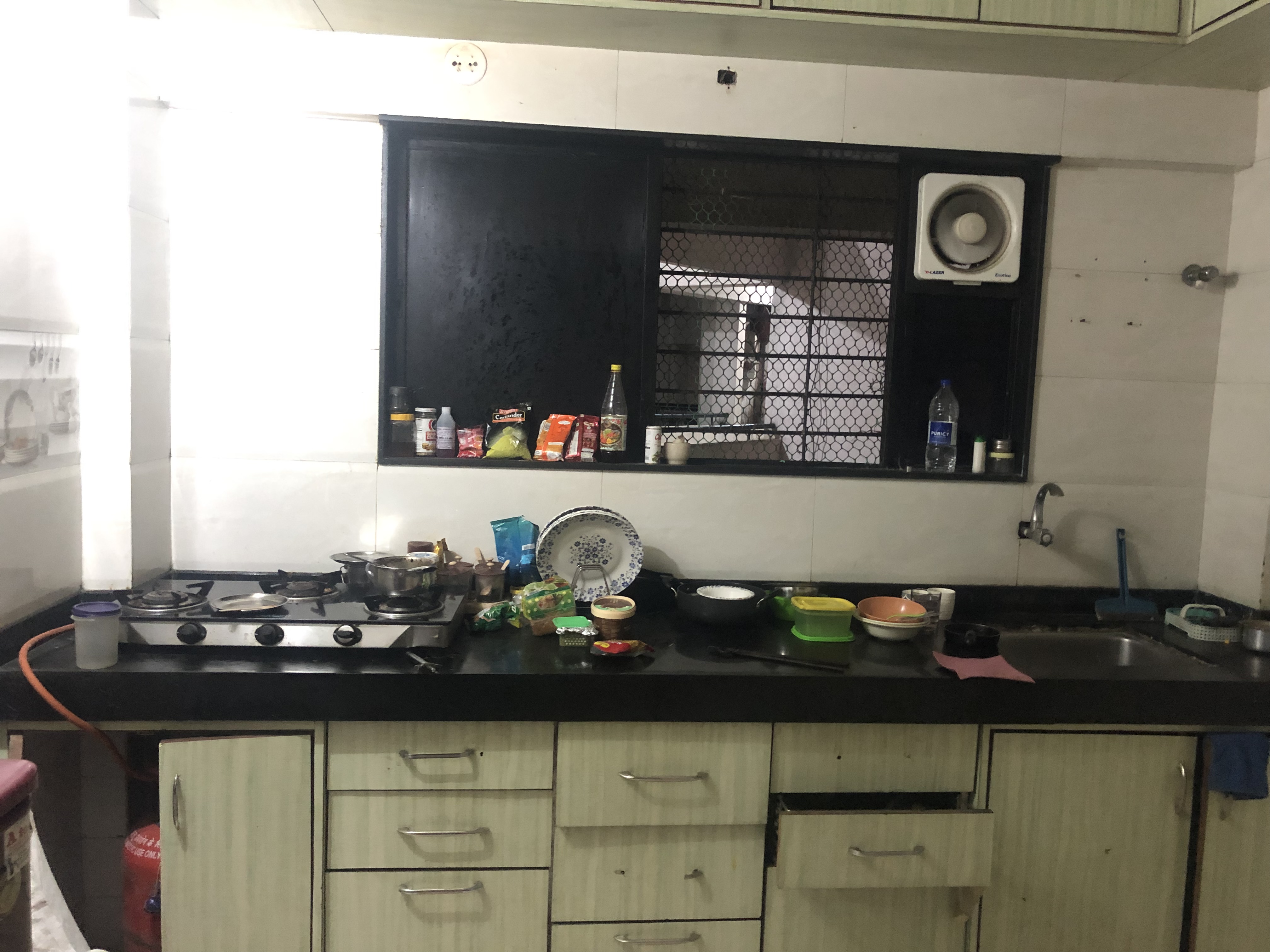 https://findmyroom-property-images-india.s3.ap-south-1.amazonaws.com/oqvbc-1663844056122-61086.jpeg