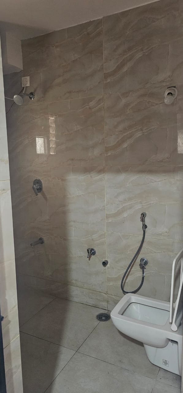 https://findmyroom-property-images-india.s3.ap-south-1.amazonaws.com/orfiq-1725021237105-41108.jpg