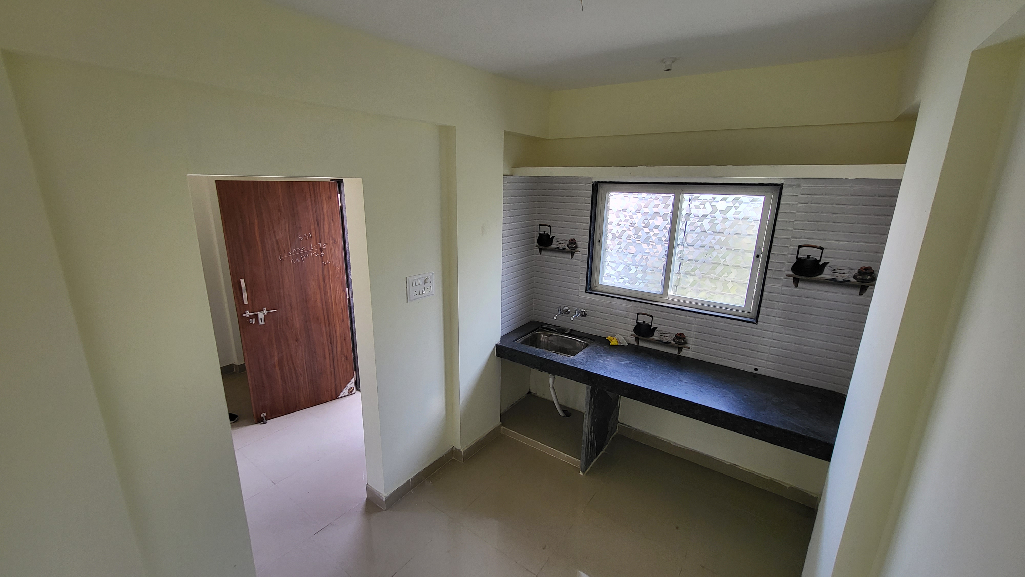 https://findmyroom-property-images-india.s3.ap-south-1.amazonaws.com/orfqe-1702627096646-41426.jpg