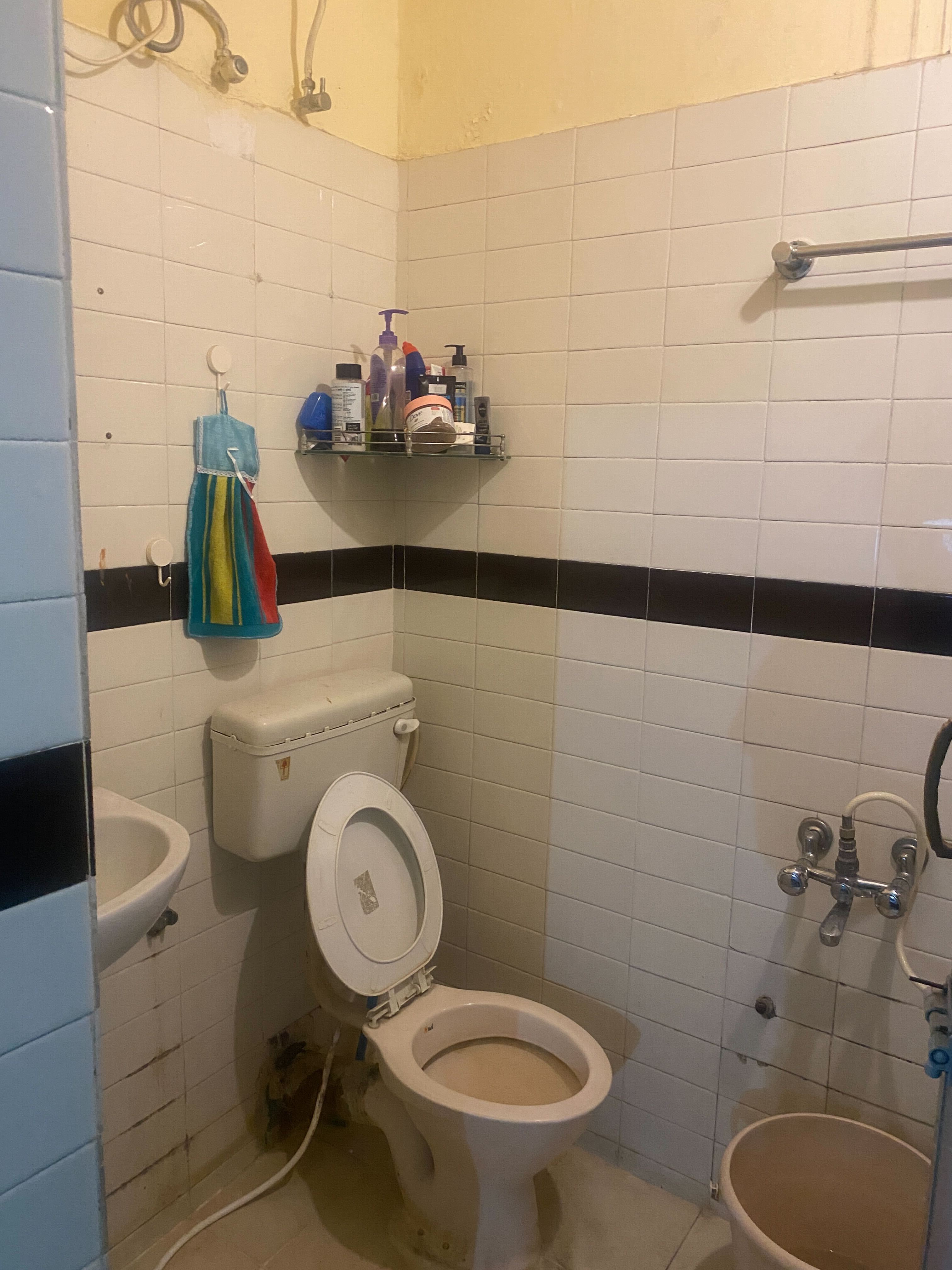 https://findmyroom-property-images-india.s3.ap-south-1.amazonaws.com/owfkn-1707246322611-45408.jpg