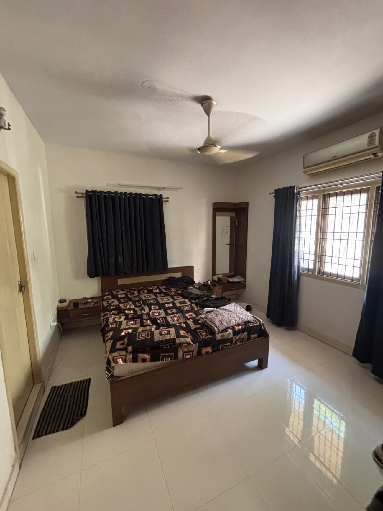 https://findmyroom-property-images-india.s3.ap-south-1.amazonaws.com/oxomp-1773860582379-08267