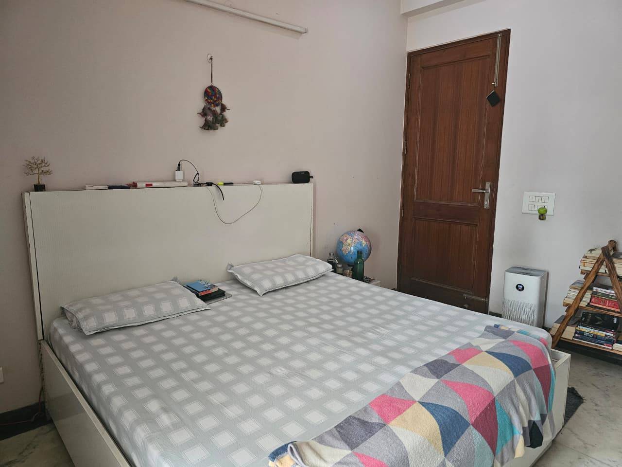 https://findmyroom-property-images-india.s3.ap-south-1.amazonaws.com/oysgi-1760164101921-88521