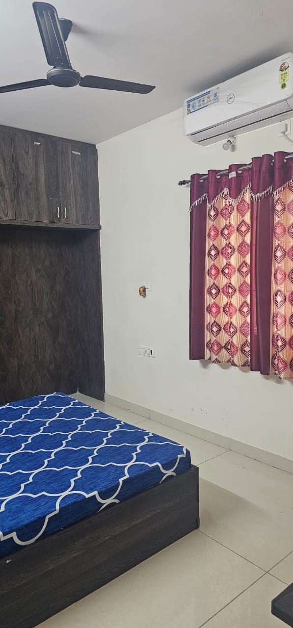 https://findmyroom-property-images-india.s3.ap-south-1.amazonaws.com/ozhmp-1725021237098-06826.jpg