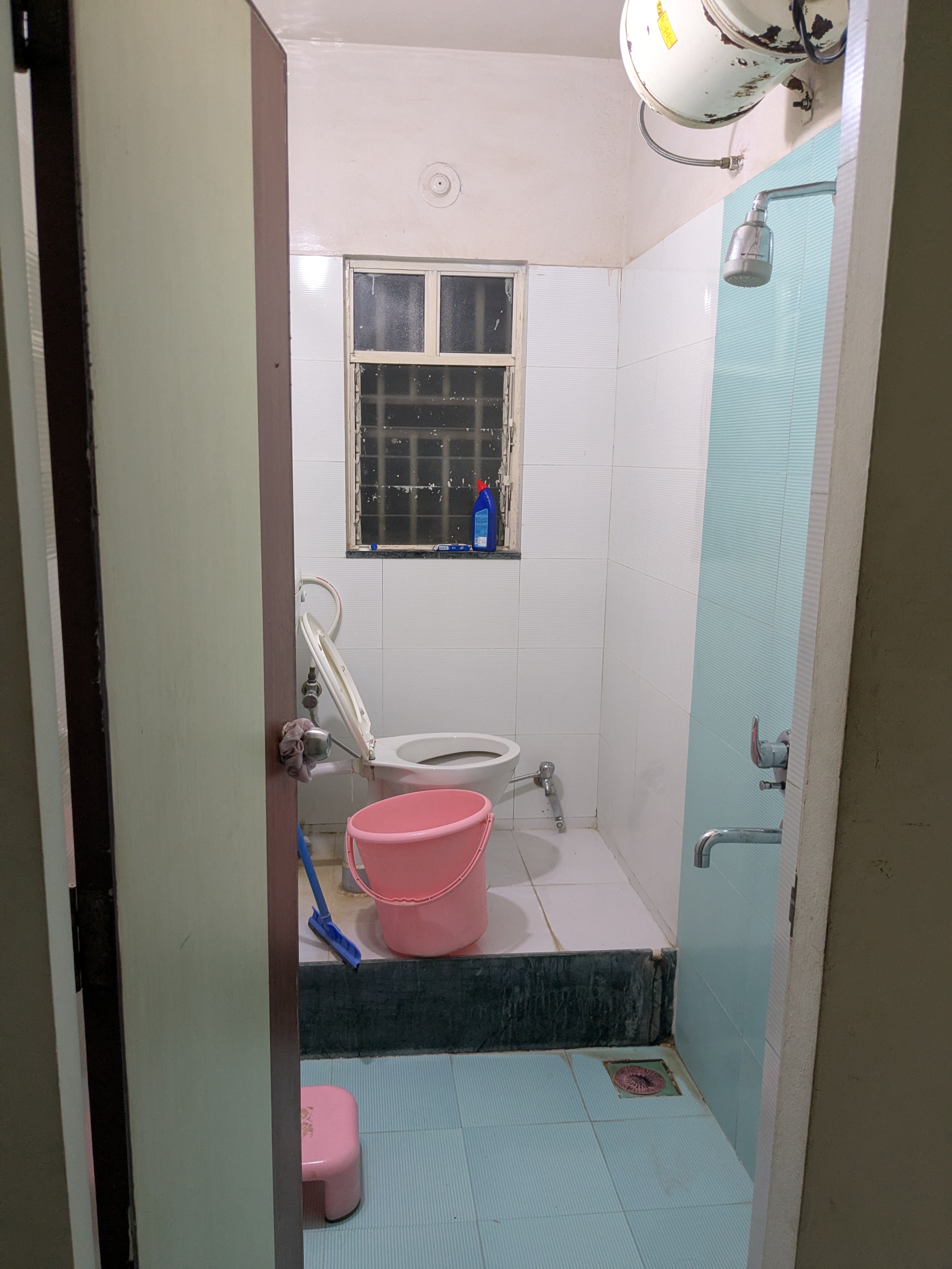 https://findmyroom-property-images-india.s3.ap-south-1.amazonaws.com/pberg-1748244781899-82073.jpg