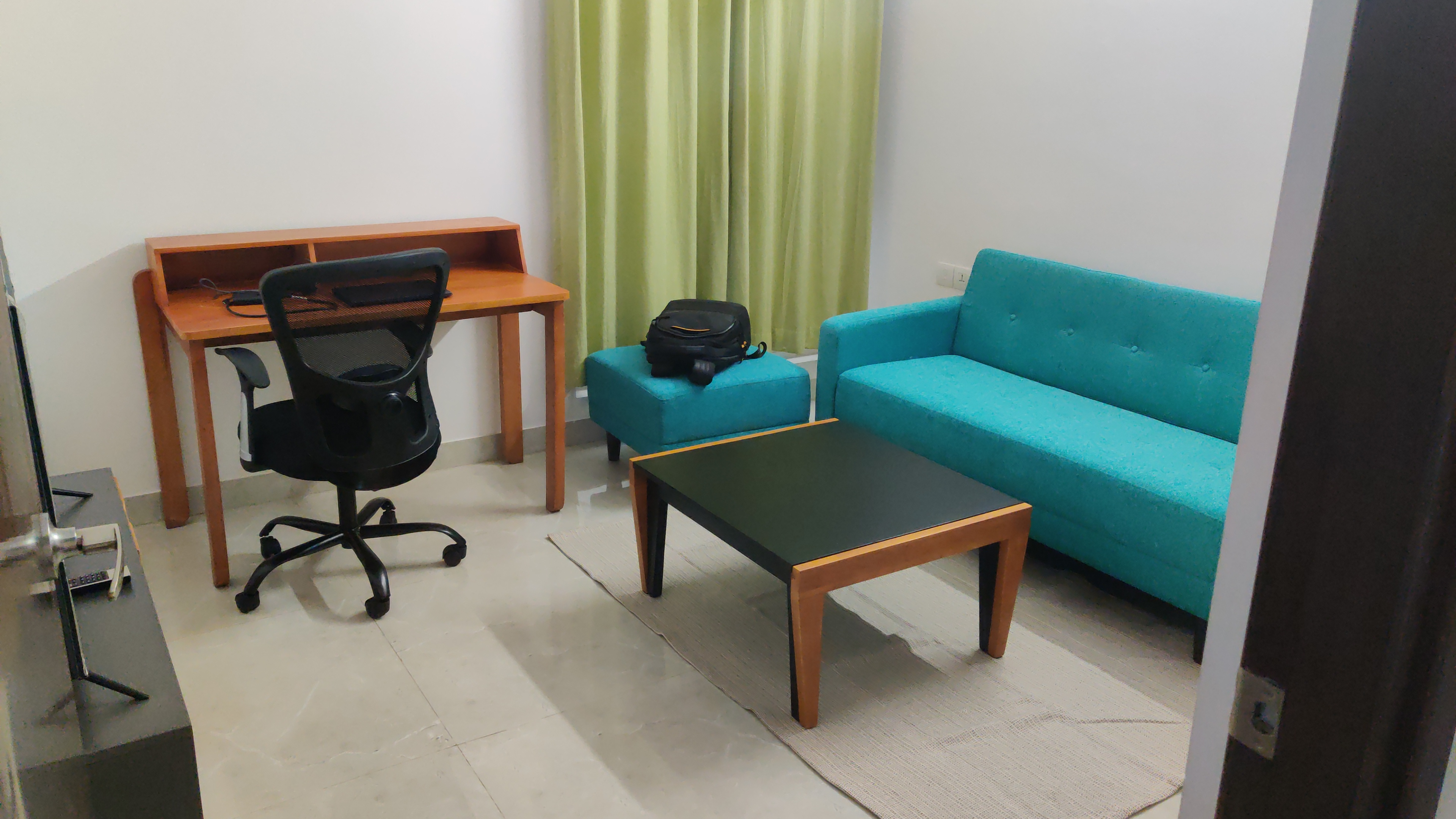 https://findmyroom-property-images-india.s3.ap-south-1.amazonaws.com/pfnws-1712743001968-36118.jpeg