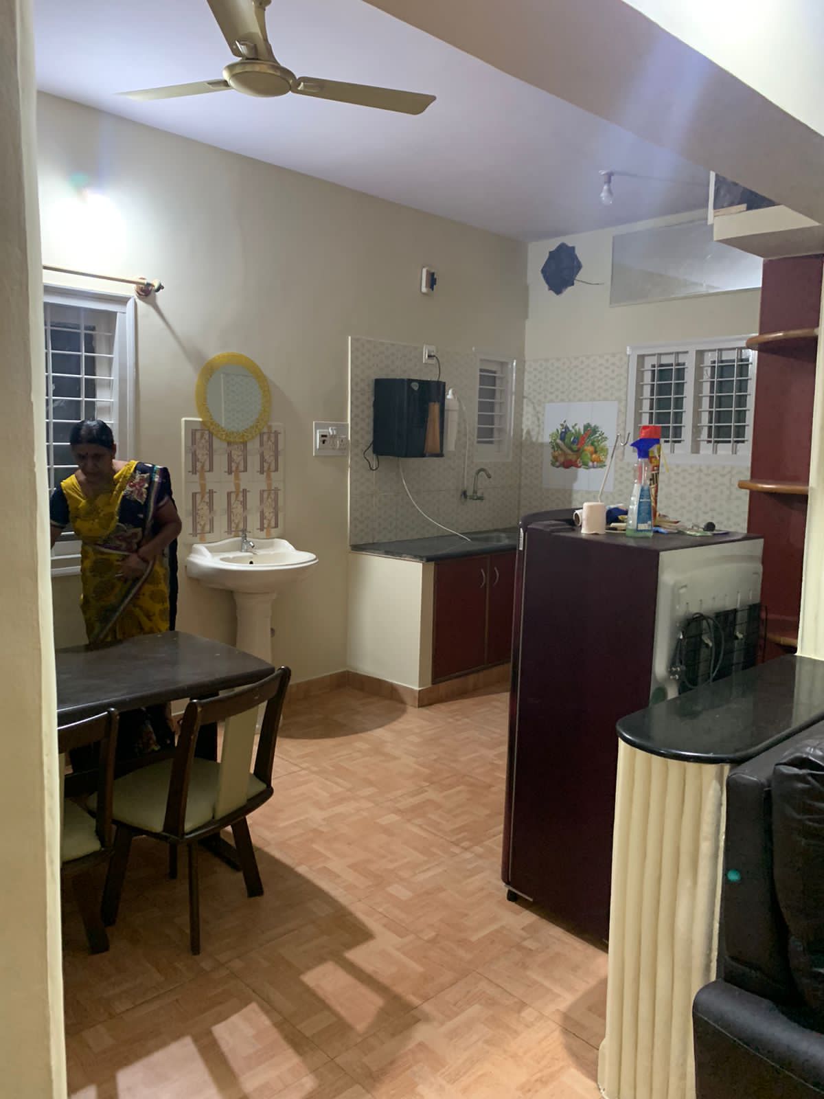 https://findmyroom-property-images-india.s3.ap-south-1.amazonaws.com/pguqd-1702998970975-44864.jpeg
