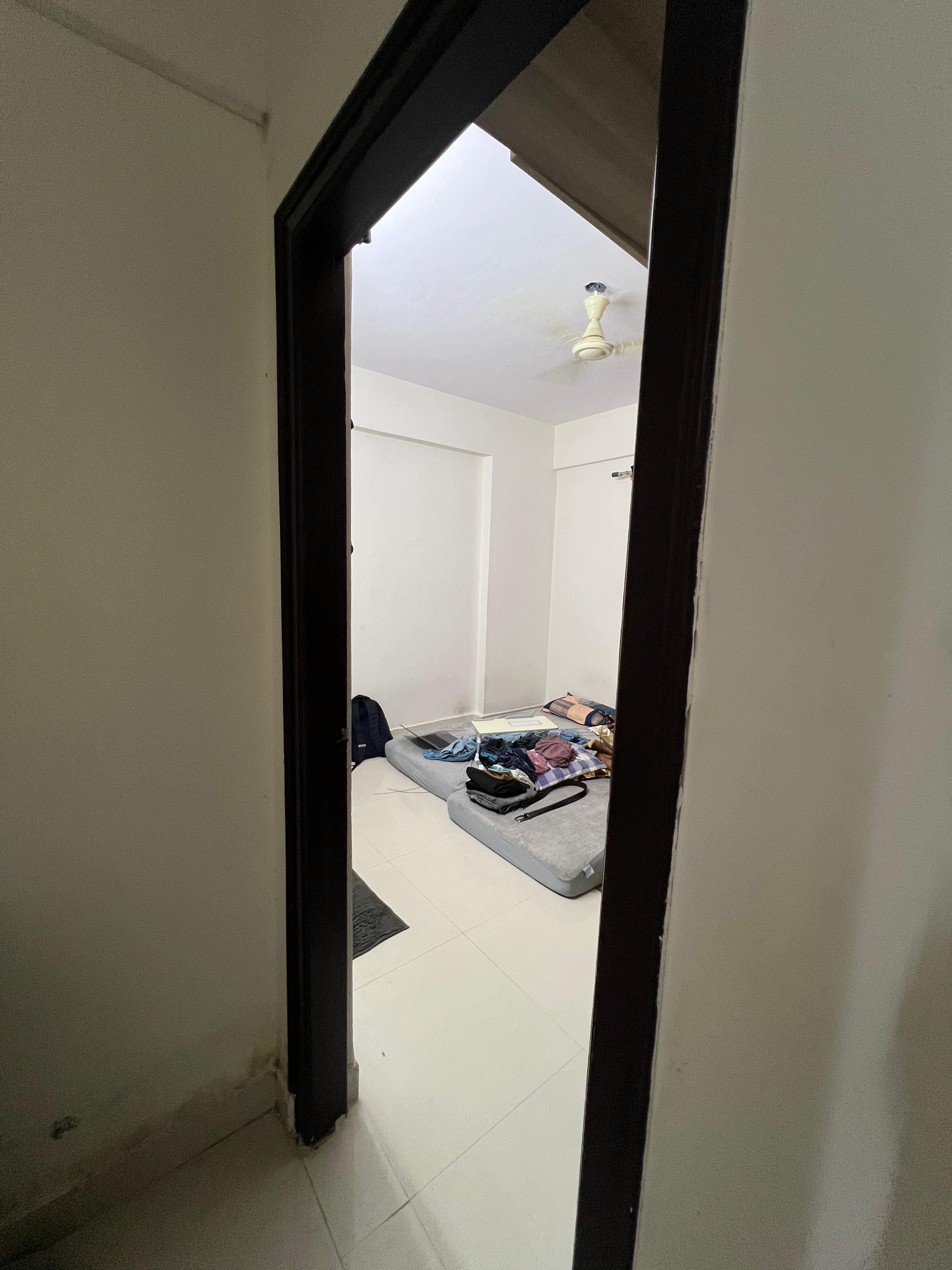 https://findmyroom-property-images-india.s3.ap-south-1.amazonaws.com/pkarr-1728324562923-11688.jpeg