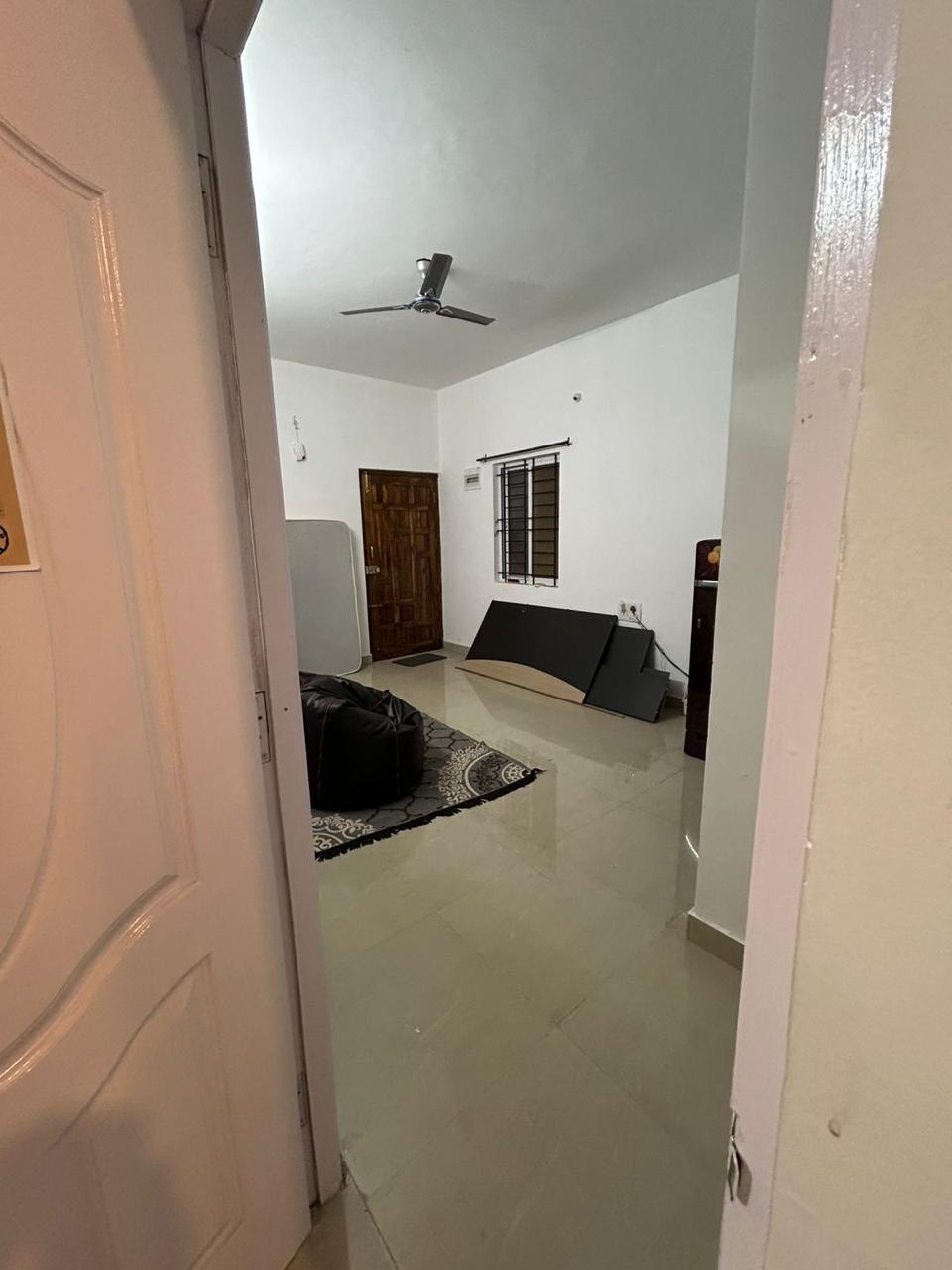 https://findmyroom-property-images-india.s3.ap-south-1.amazonaws.com/pqzoy-1768940455569-10366