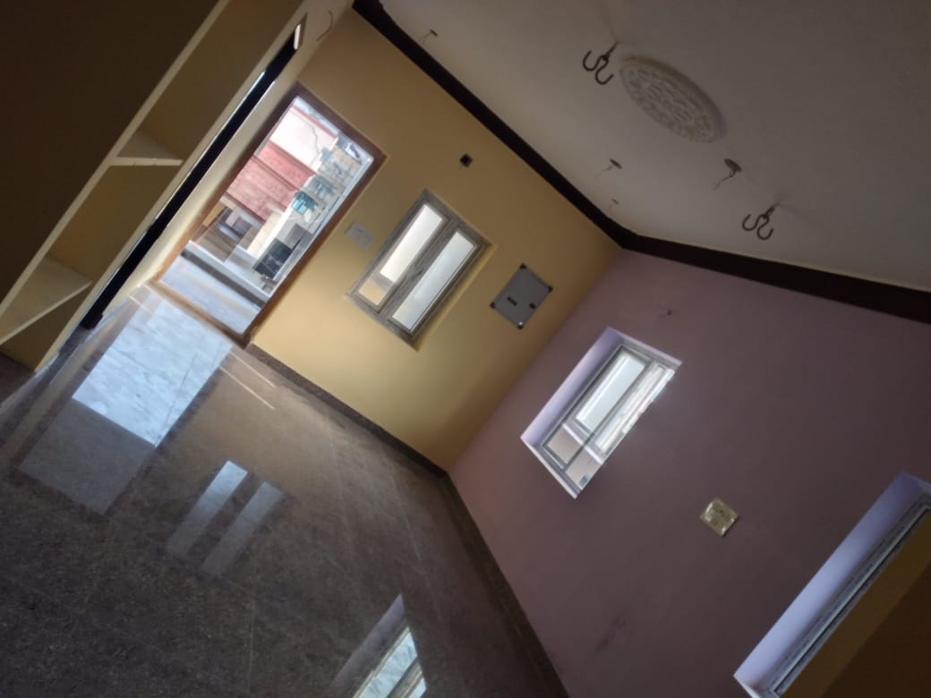 https://findmyroom-property-images-india.s3.ap-south-1.amazonaws.com/psfhs-1672722692110-80246.jpeg