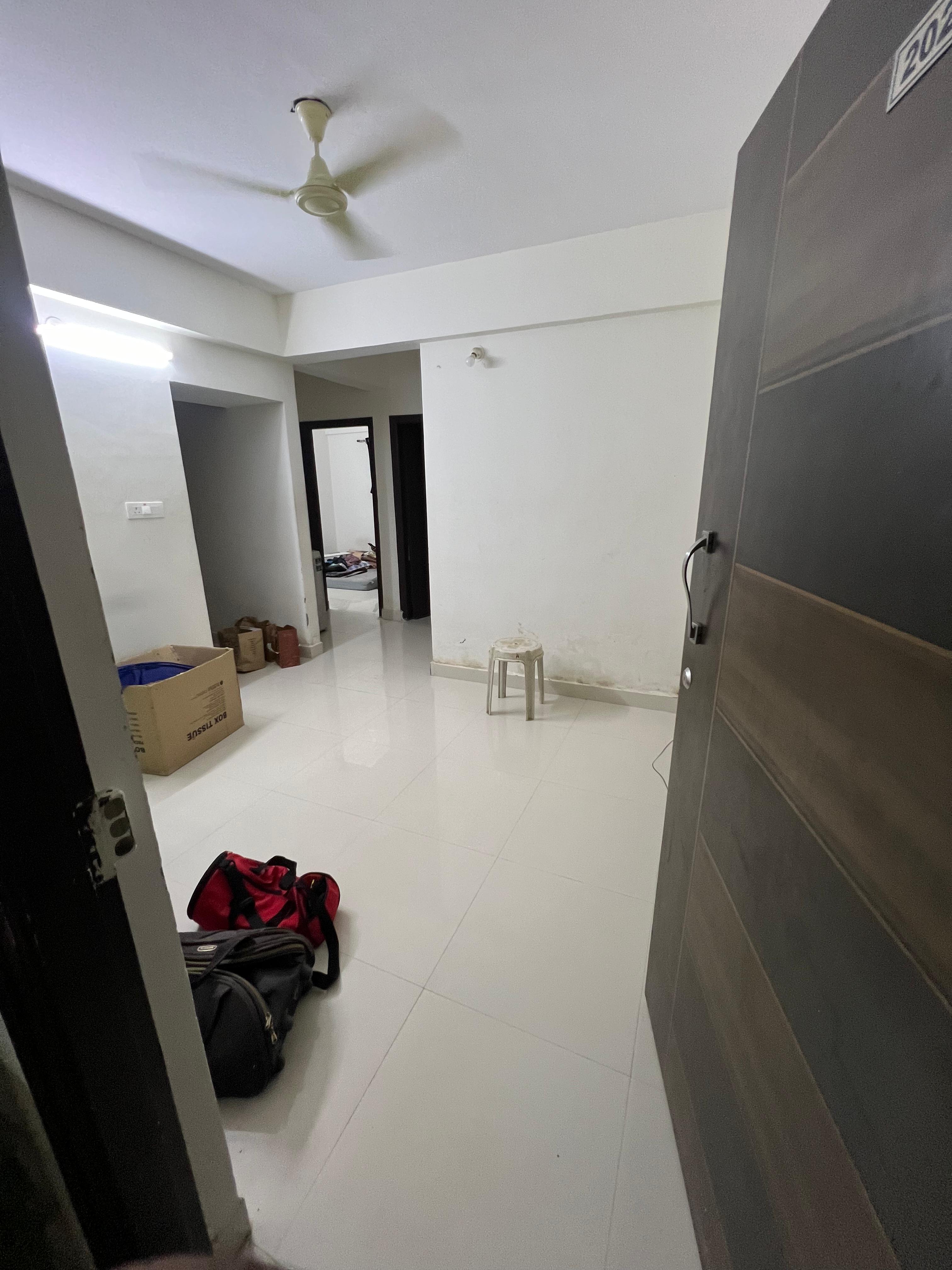 https://findmyroom-property-images-india.s3.ap-south-1.amazonaws.com/psvpi-1728324562876-67418.jpeg