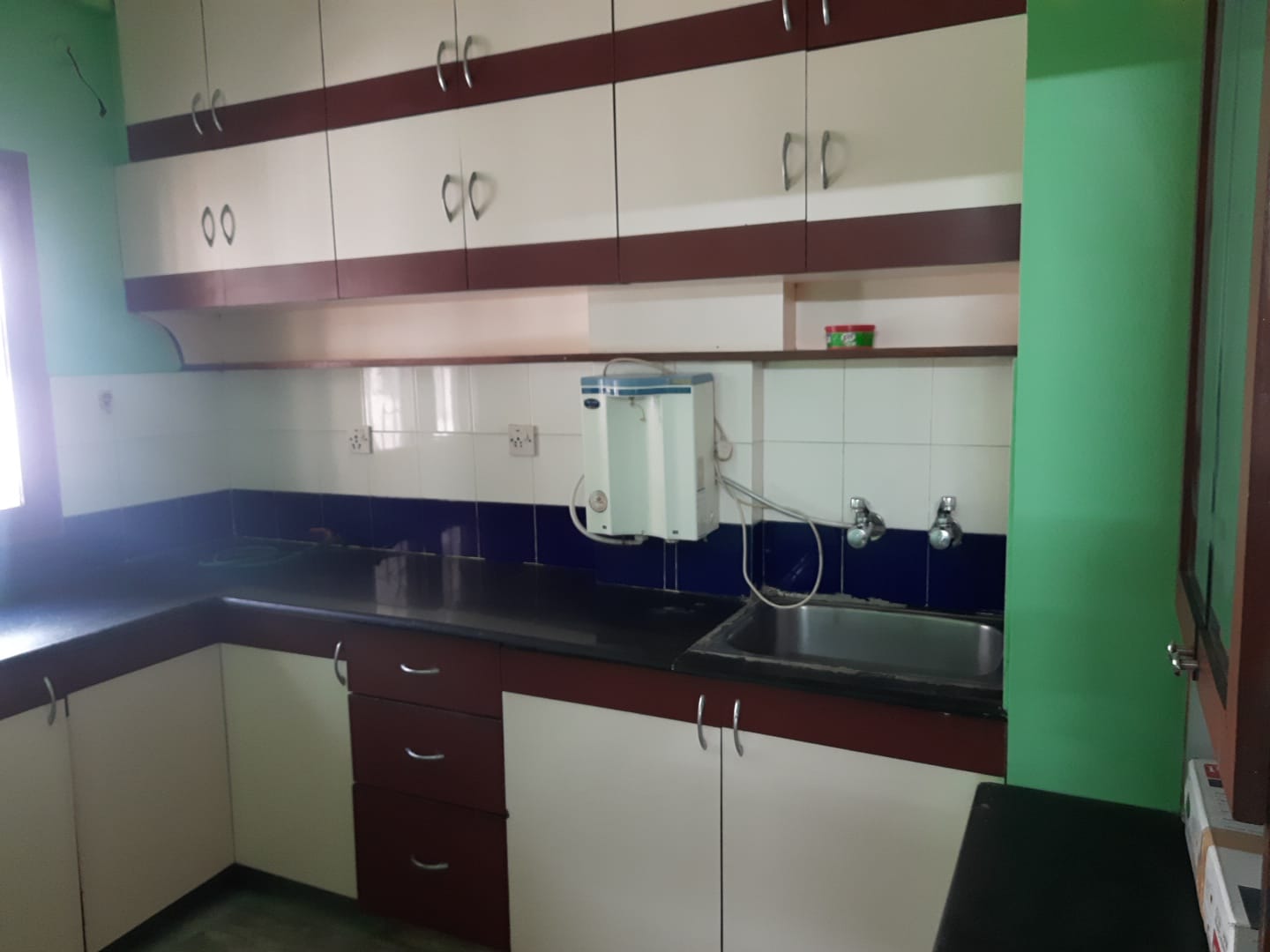 https://findmyroom-property-images-india.s3.ap-south-1.amazonaws.com/psyqq-1681361025445-81705.jpg