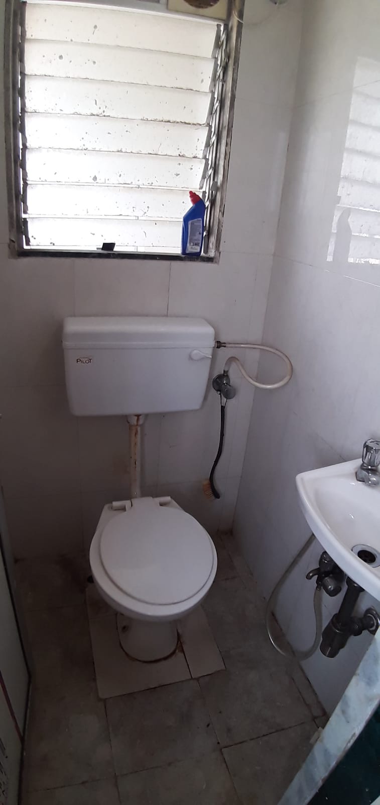 https://findmyroom-property-images-india.s3.ap-south-1.amazonaws.com/pttuj-1699961592237-50030.jpeg