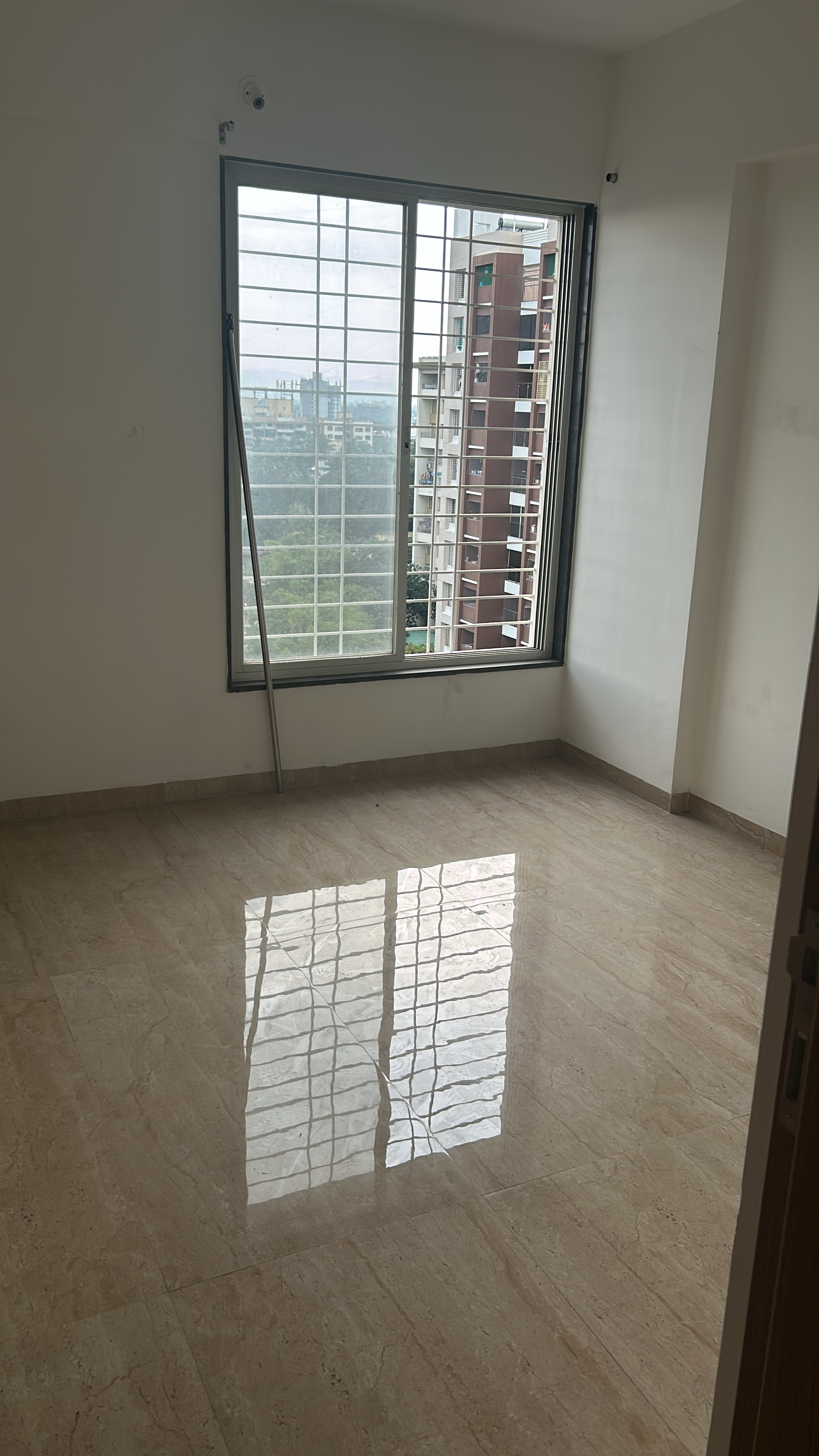https://findmyroom-property-images-india.s3.ap-south-1.amazonaws.com/pvdfl-1729676557287-31700.jpeg