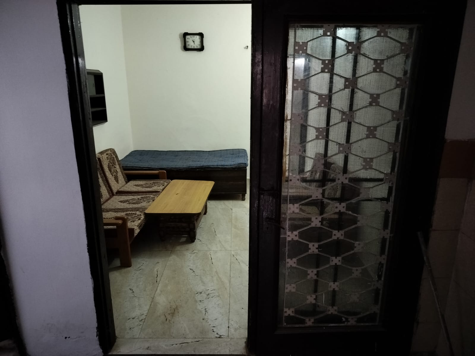 https://findmyroom-property-images-india.s3.ap-south-1.amazonaws.com/pvpwq-1736940397323-54266.jpg