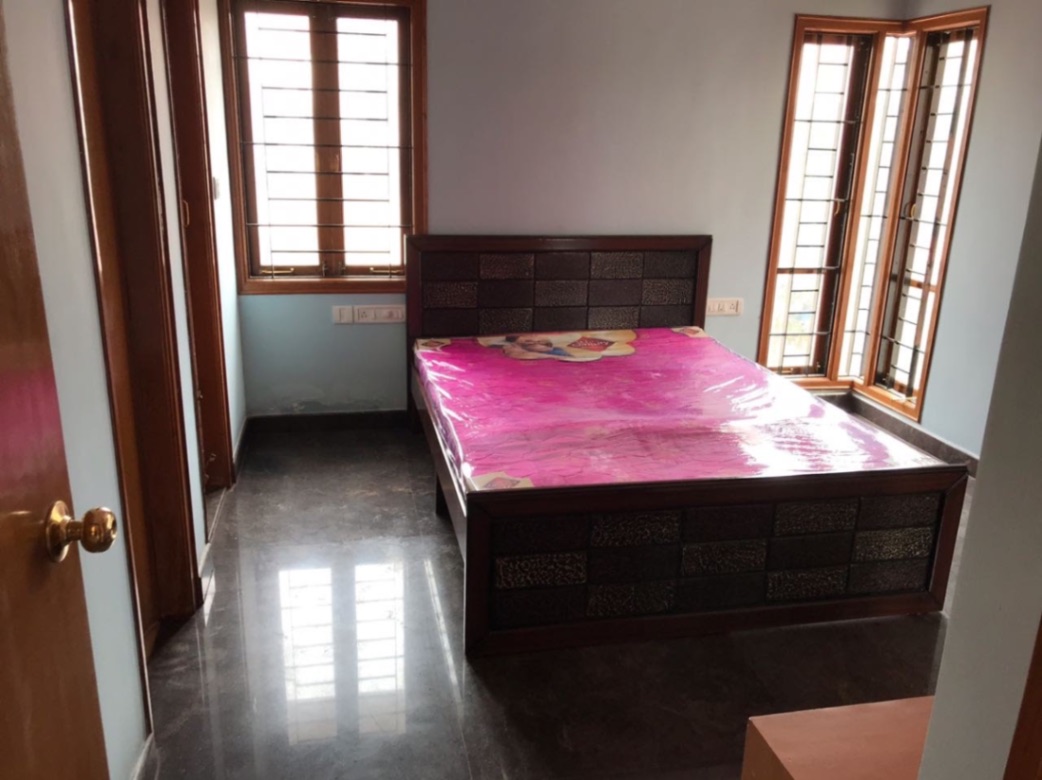 https://findmyroom-property-images-india.s3.ap-south-1.amazonaws.com/pxwgs-1771010283529-04535