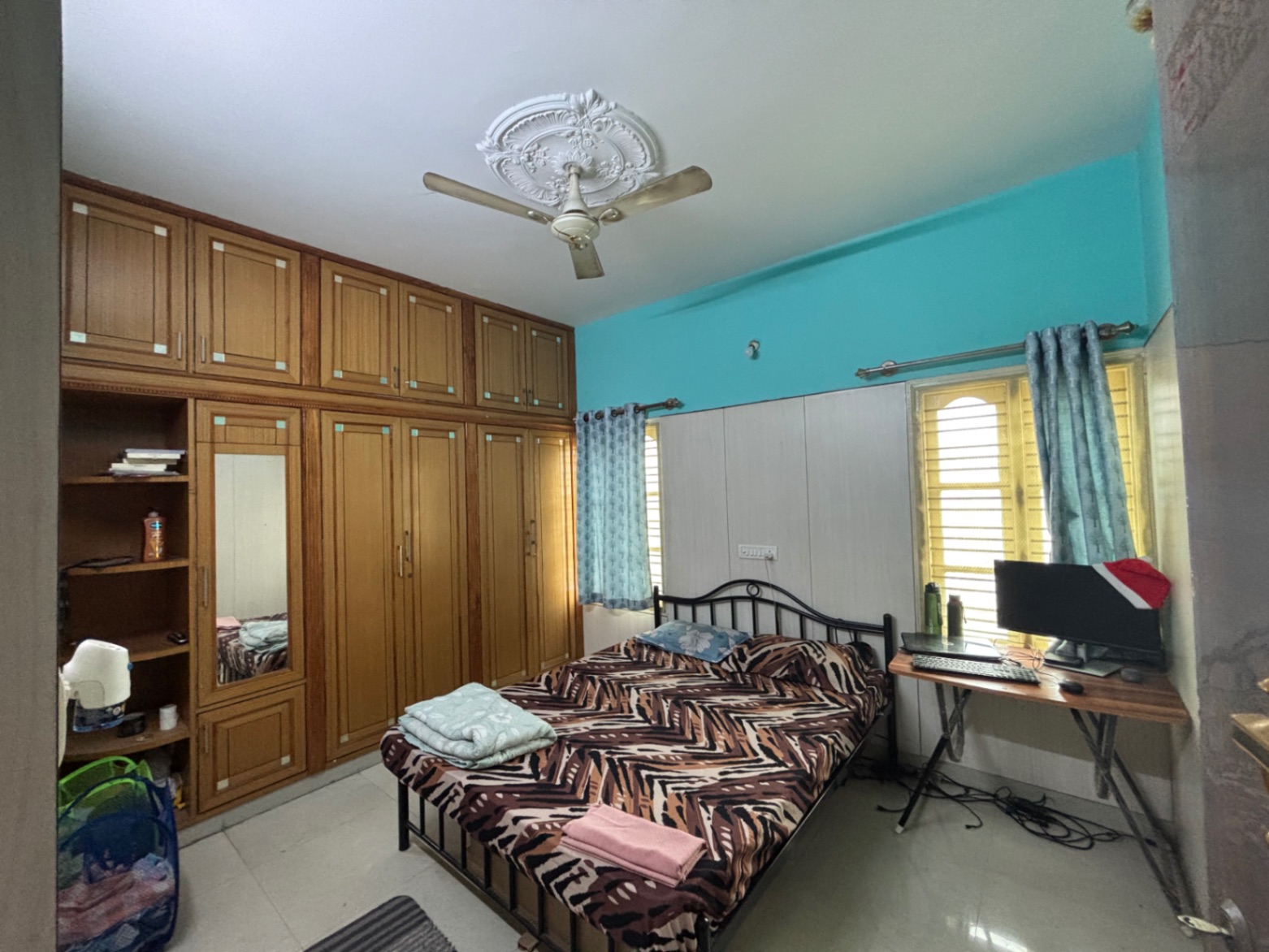 https://findmyroom-property-images-india.s3.ap-south-1.amazonaws.com/pyjvh-1768123132531-66761