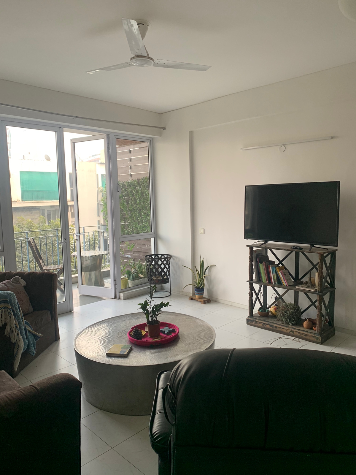 https://findmyroom-property-images-india.s3.ap-south-1.amazonaws.com/pyroj-1671621873496-12108.jpg