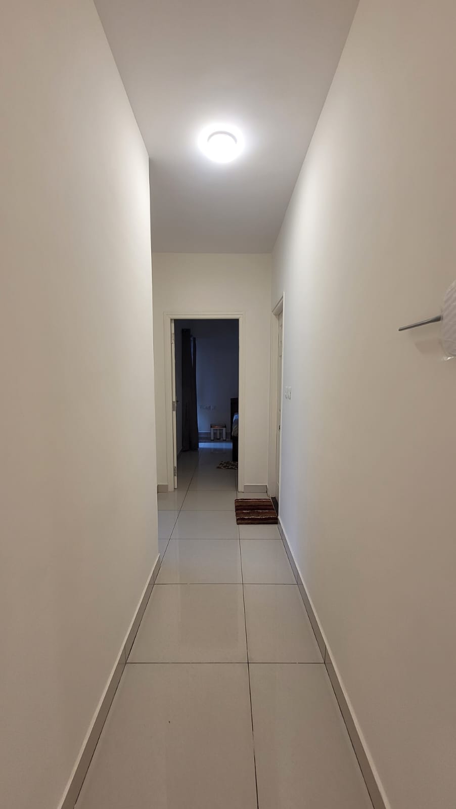 https://findmyroom-property-images-india.s3.ap-south-1.amazonaws.com/qfxnb-1719142845275-28843.jpeg