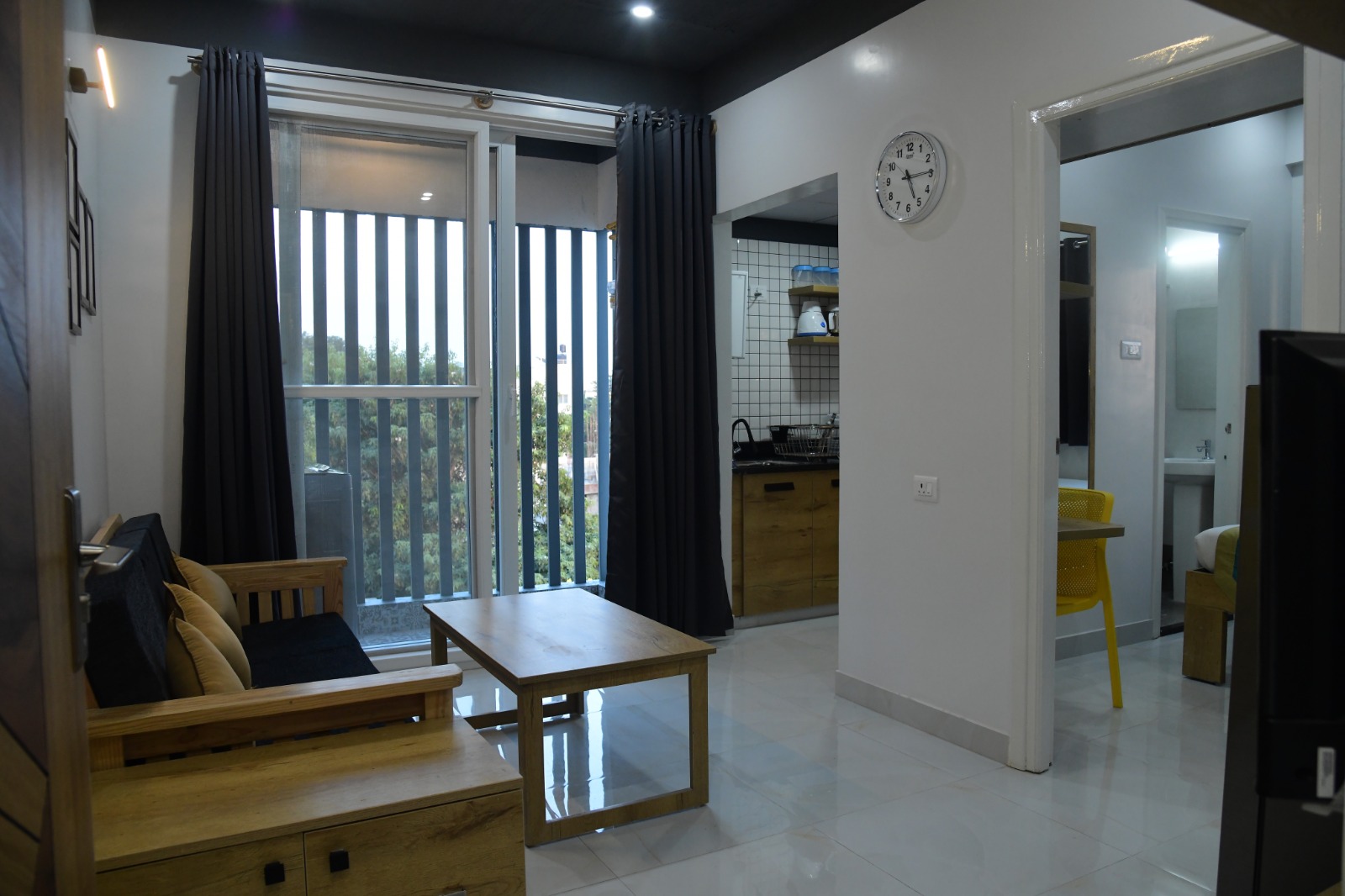 https://findmyroom-property-images-india.s3.ap-south-1.amazonaws.com/qixem-1720754720817-38727.jpg