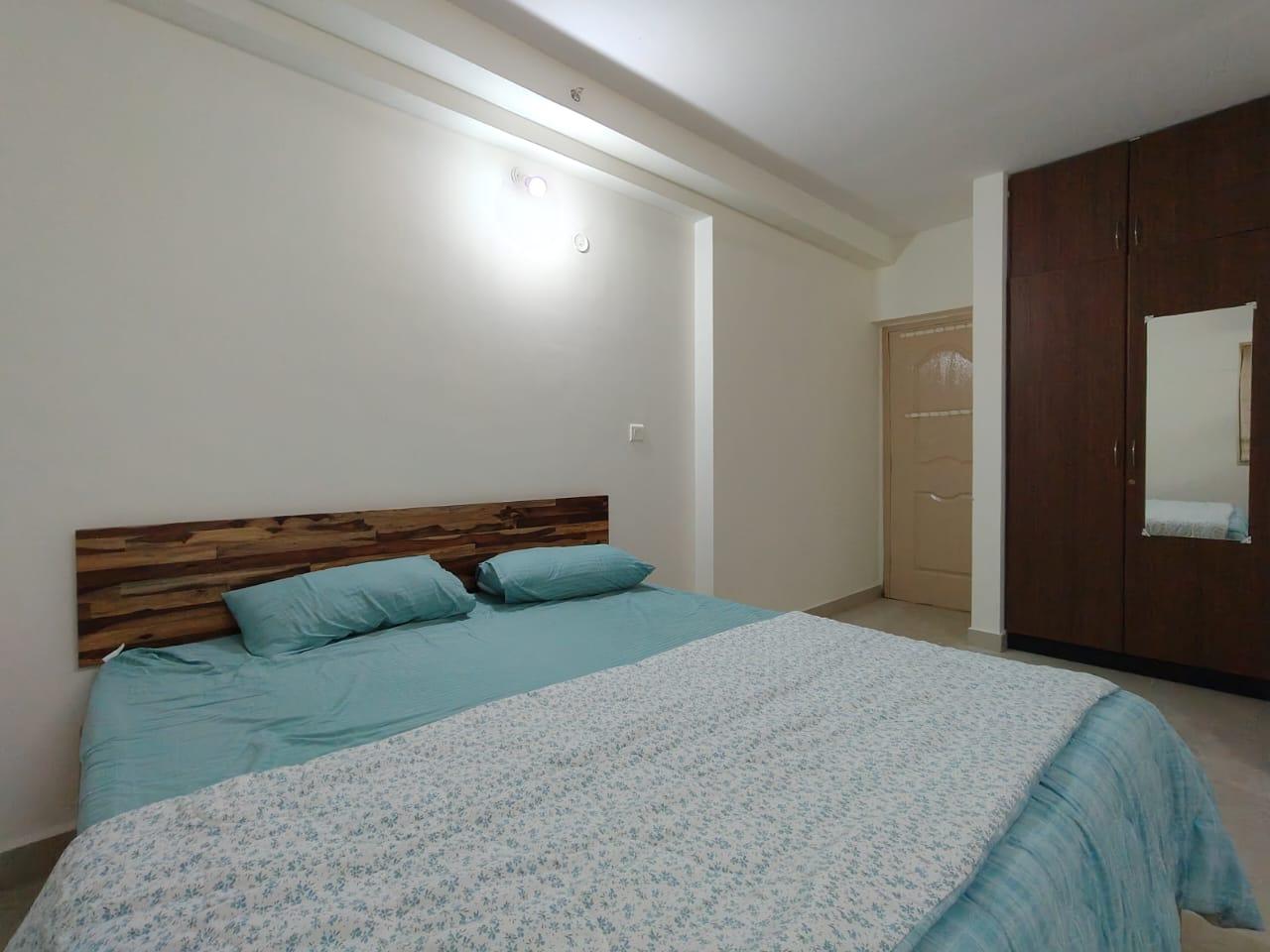 https://findmyroom-property-images-india.s3.ap-south-1.amazonaws.com/qjdrj-1760166981301-21611