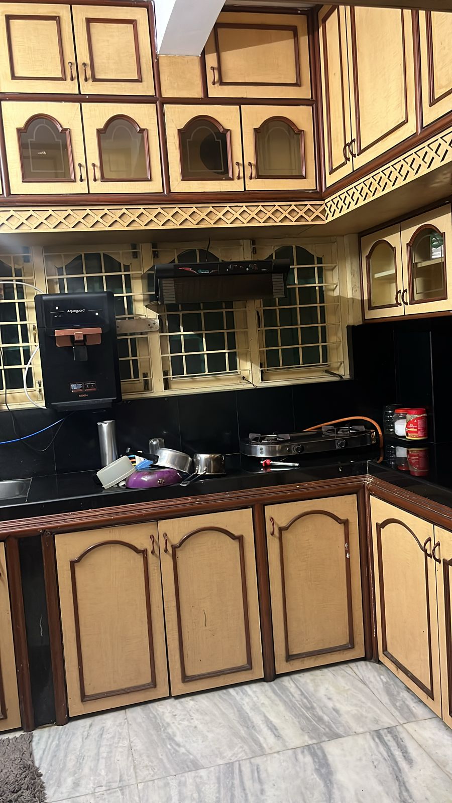 https://findmyroom-property-images-india.s3.ap-south-1.amazonaws.com/qkhcy-1702306617389-63247.jpg