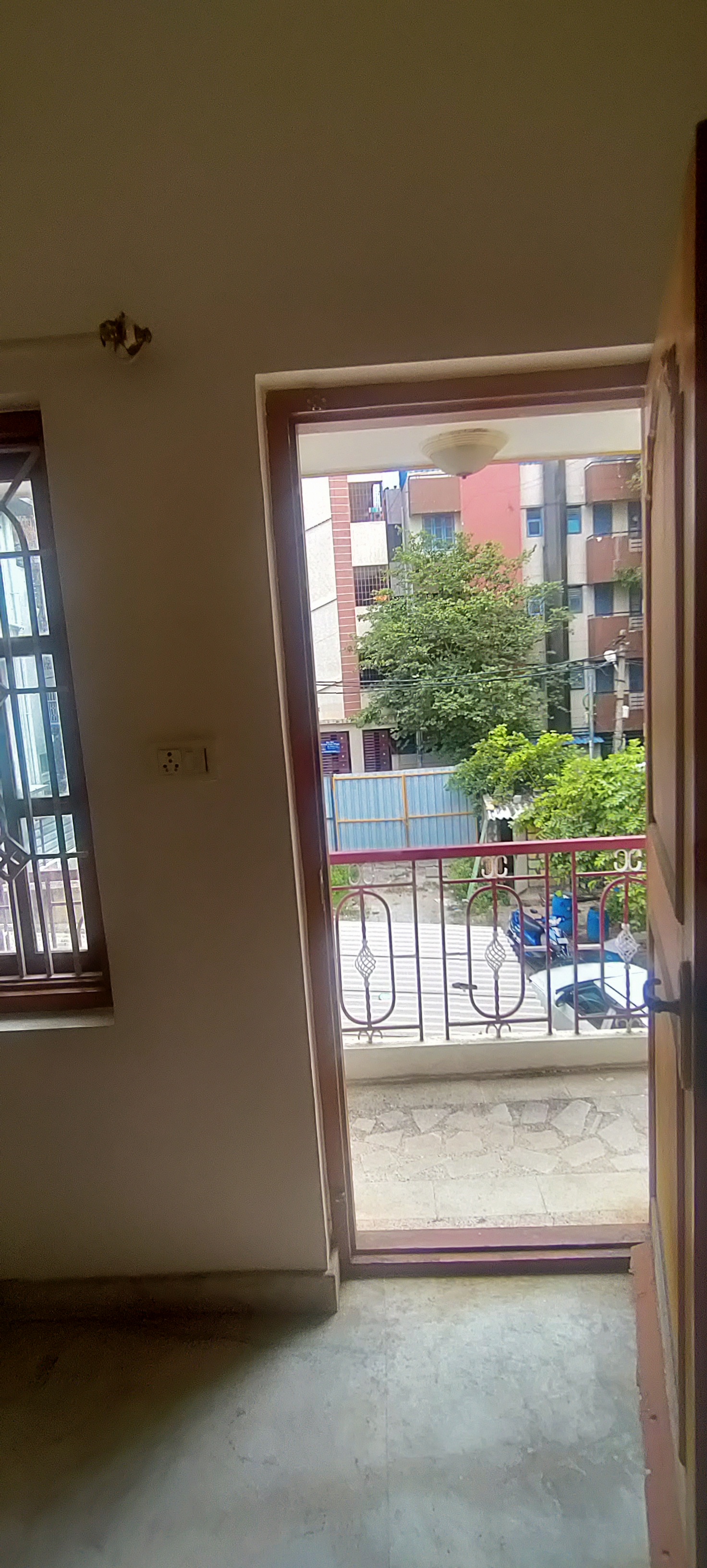 https://findmyroom-property-images-india.s3.ap-south-1.amazonaws.com/qltko-1726401280539-78227.jpg
