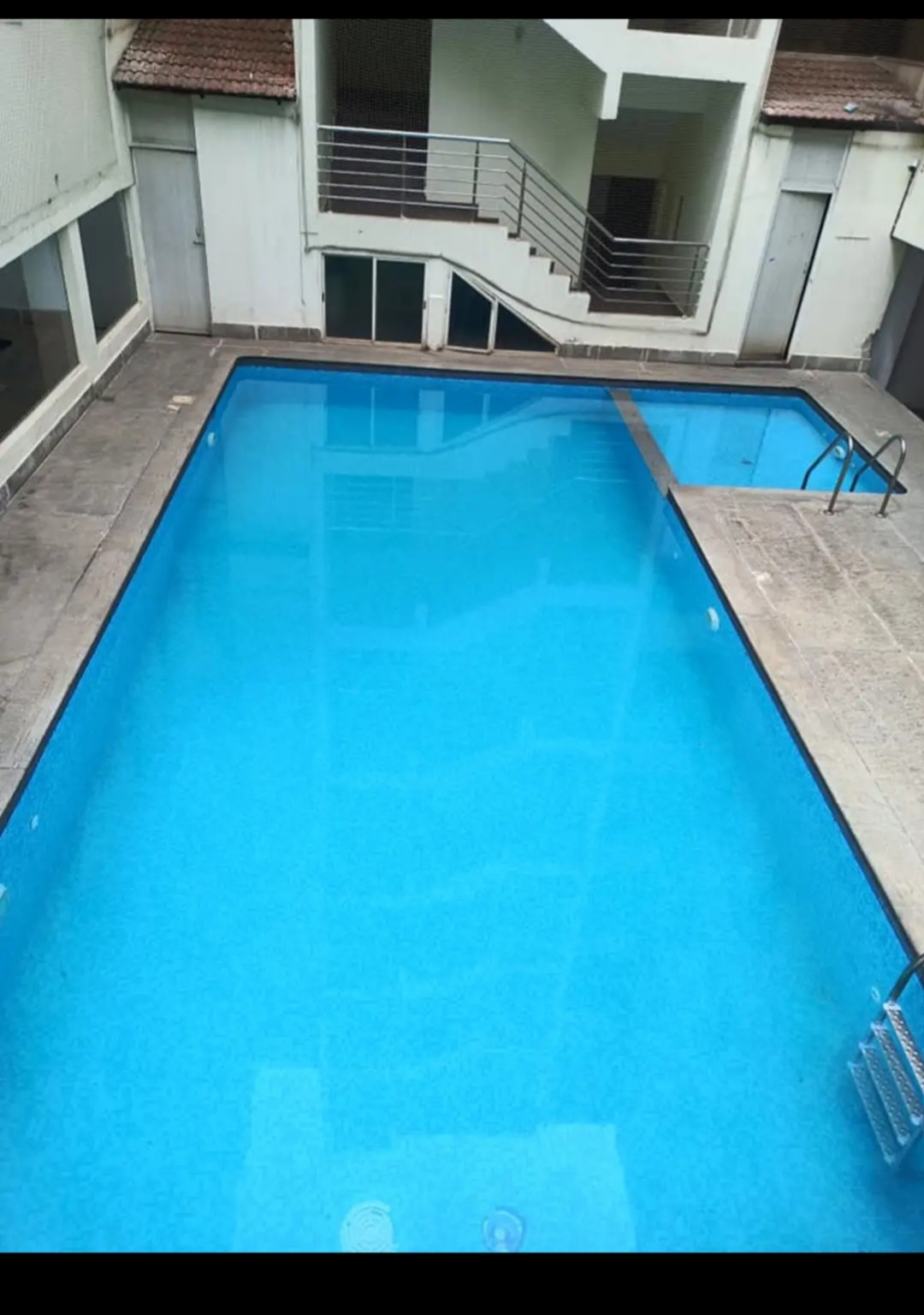 https://findmyroom-property-images-india.s3.ap-south-1.amazonaws.com/qmiln-1704477343272-05312.jpg