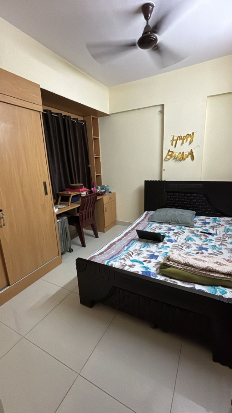 https://findmyroom-property-images-india.s3.ap-south-1.amazonaws.com/qmvcd-1763385123915-03700