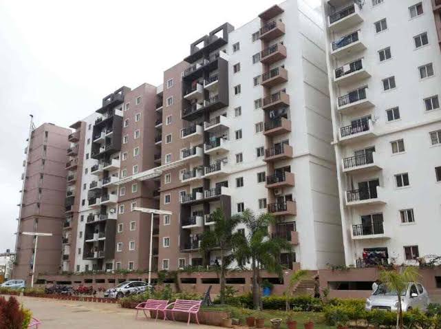 https://findmyroom-property-images-india.s3.ap-south-1.amazonaws.com/qmwql-1654046767088-07171.jpeg
