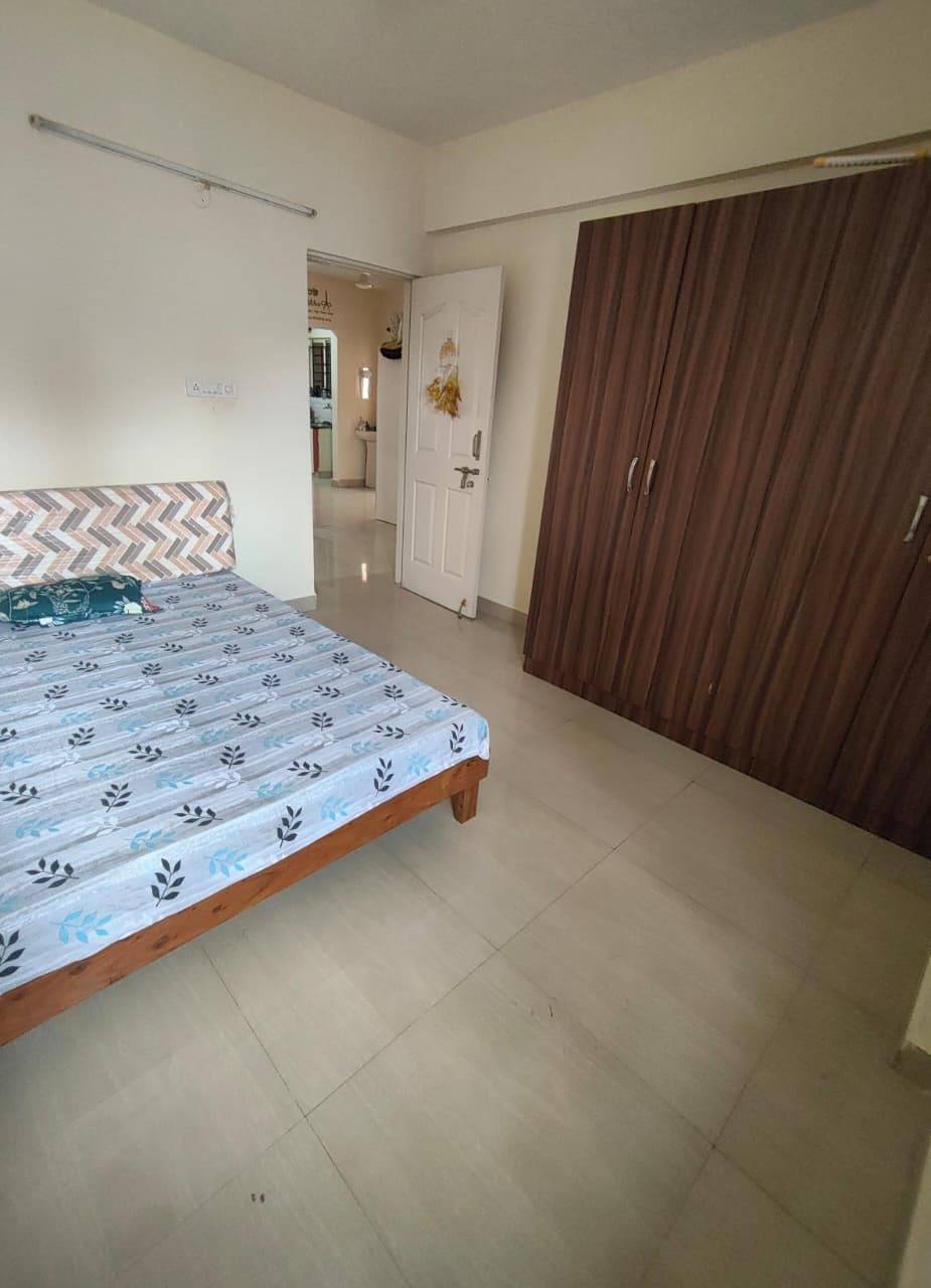 https://findmyroom-property-images-india.s3.ap-south-1.amazonaws.com/qmwta-1763125329358-48167