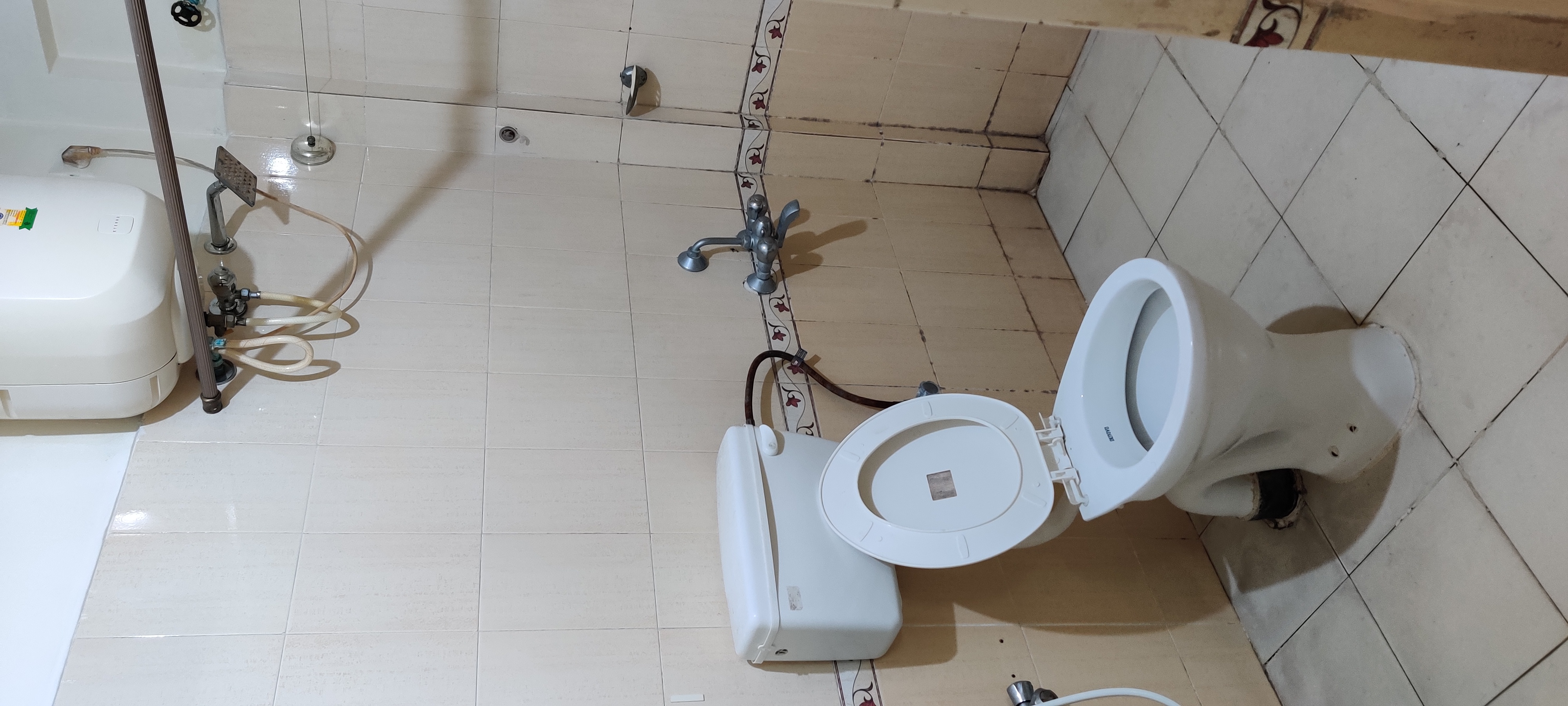 https://findmyroom-property-images-india.s3.ap-south-1.amazonaws.com/qnnnu-1709753203891-00061.jpg