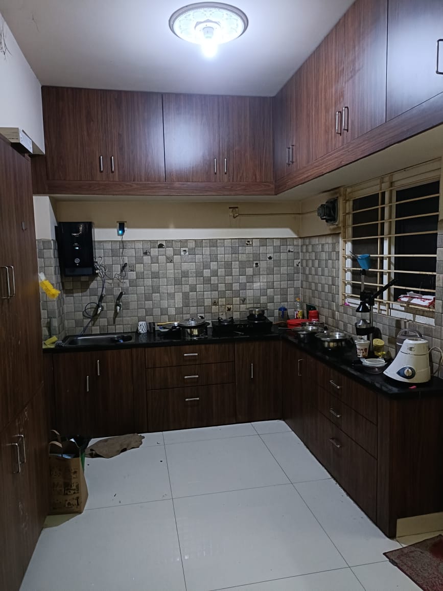 https://findmyroom-property-images-india.s3.ap-south-1.amazonaws.com/qopdr-1733121405317-20201.jpg