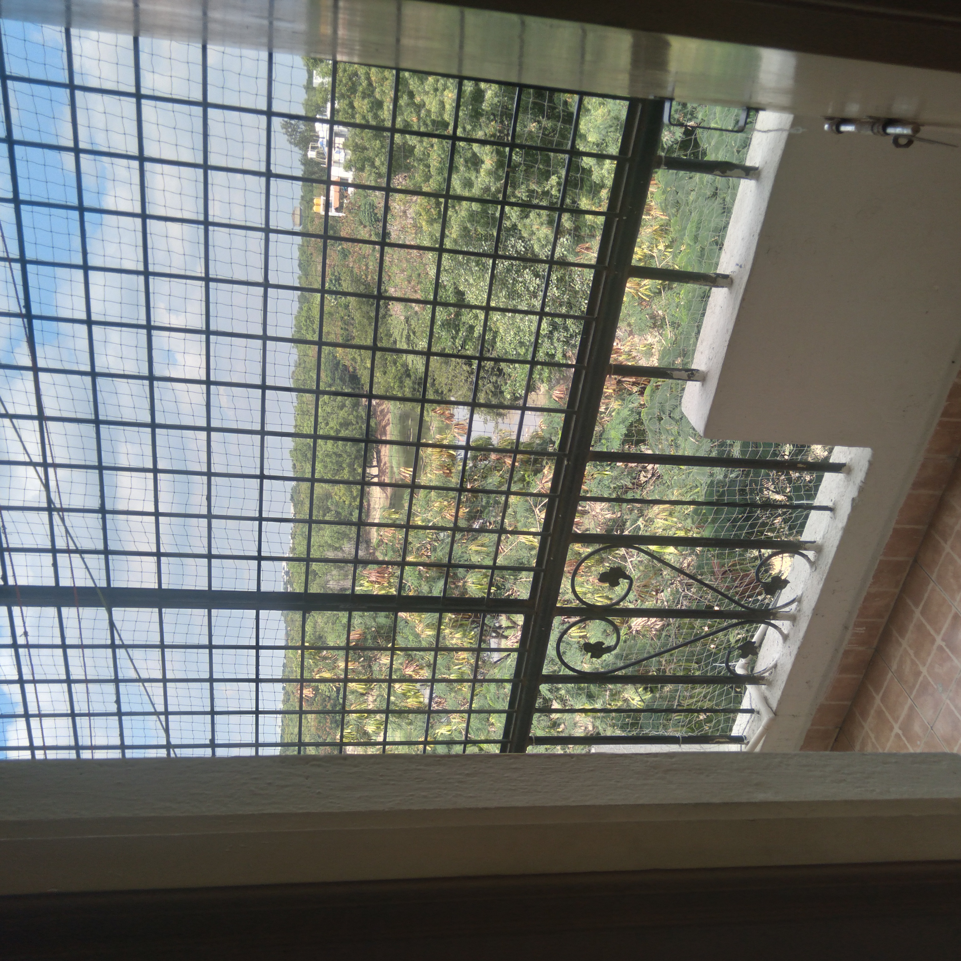 https://findmyroom-property-images-india.s3.ap-south-1.amazonaws.com/qpxqy-1727687893423-01418.jpg