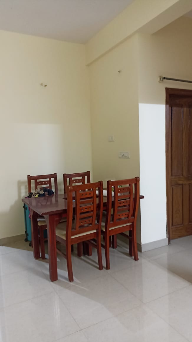 https://findmyroom-property-images-india.s3.ap-south-1.amazonaws.com/qqzqb-1686491956164-13025.jpeg
