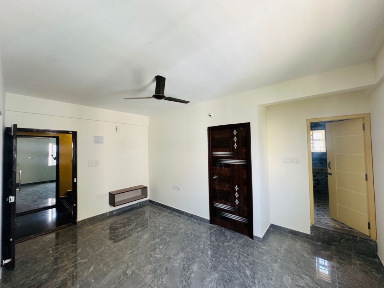 https://findmyroom-property-images-india.s3.ap-south-1.amazonaws.com/qscwy-1767167851314-61150