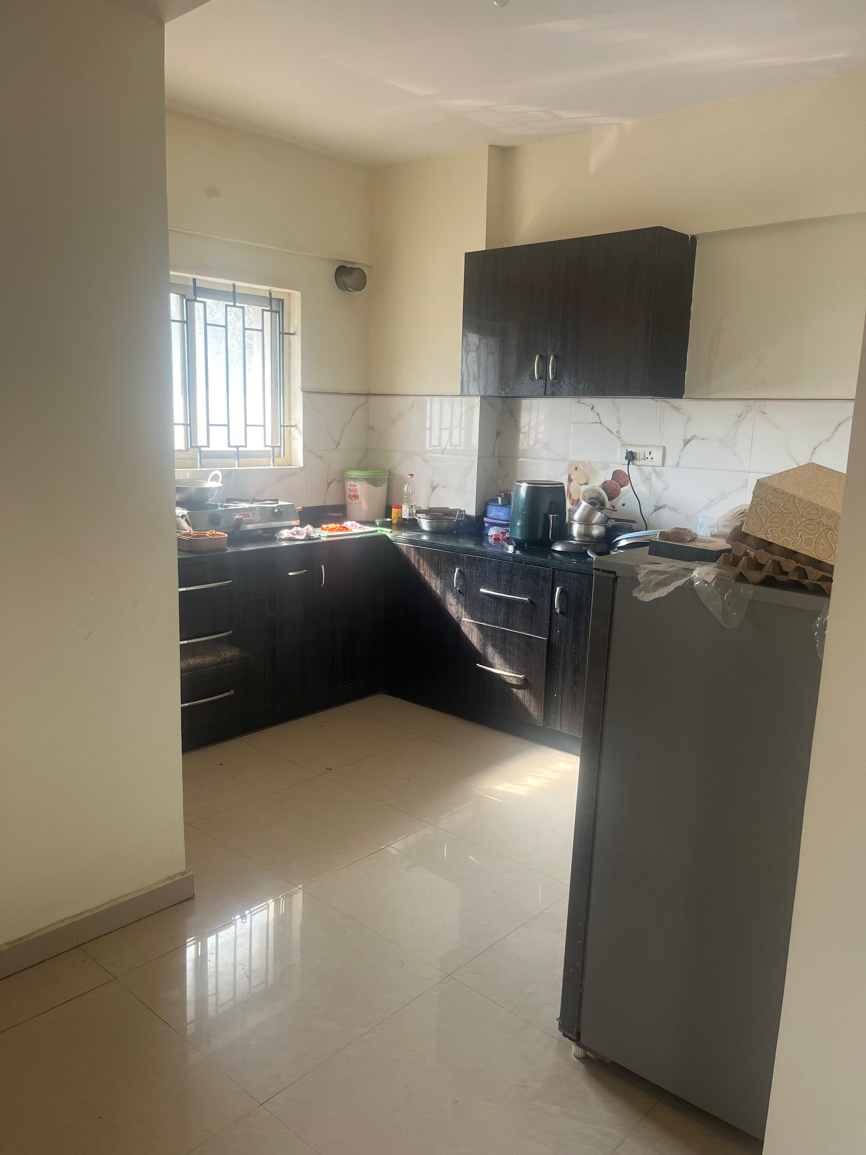 https://findmyroom-property-images-india.s3.ap-south-1.amazonaws.com/qshhc-1743997901898-33708.jpeg