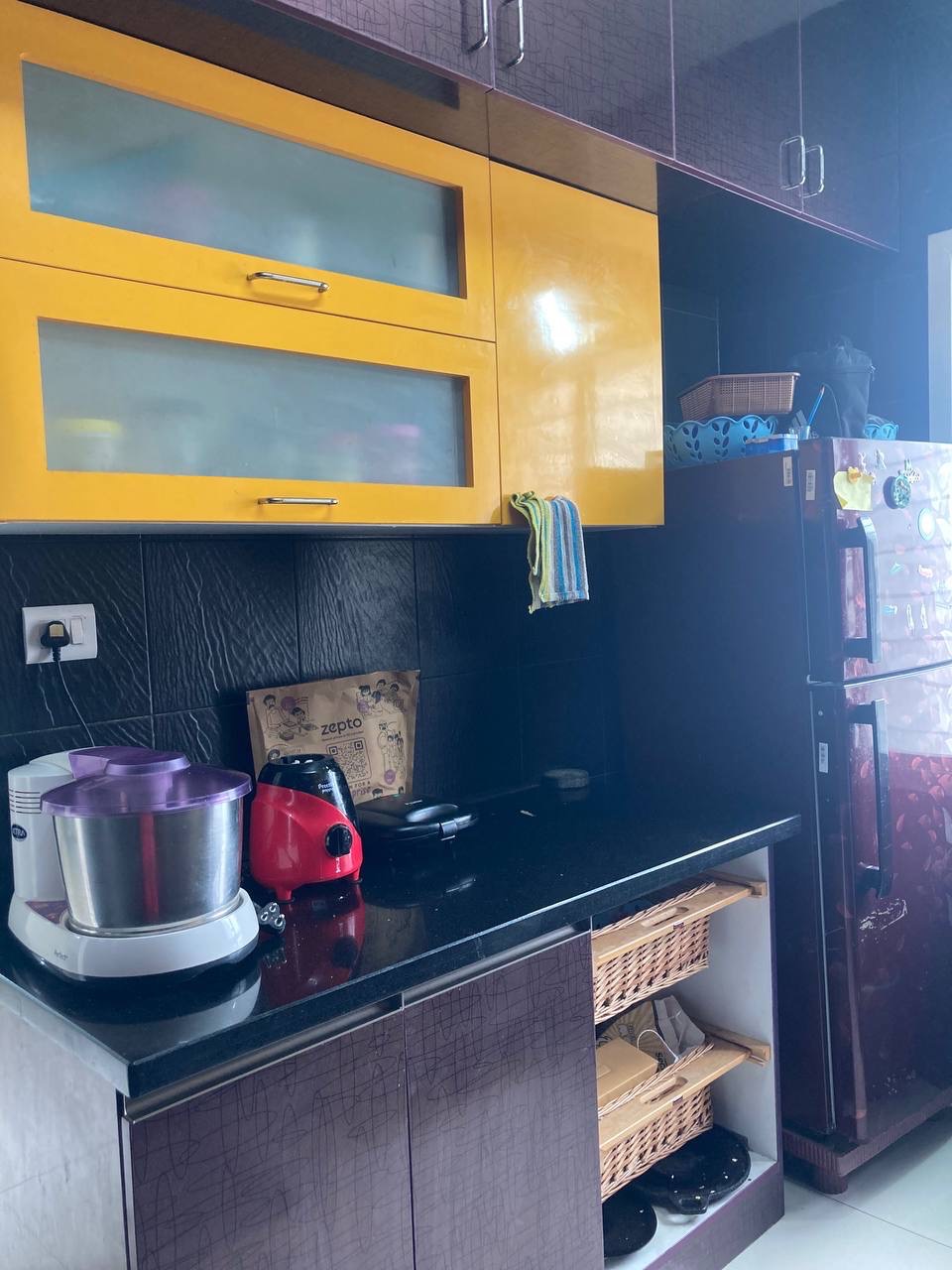 https://findmyroom-property-images-india.s3.ap-south-1.amazonaws.com/qtbrl-1749975310327-14811.jpg
