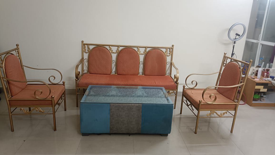 https://findmyroom-property-images-india.s3.ap-south-1.amazonaws.com/qywdi-1729239142952-22304.jpg