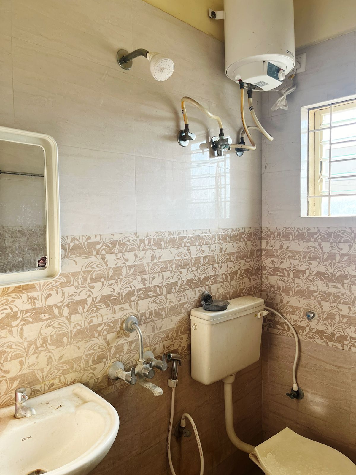 https://findmyroom-property-images-india.s3.ap-south-1.amazonaws.com/qzcey-1717515357126-20742.jpg