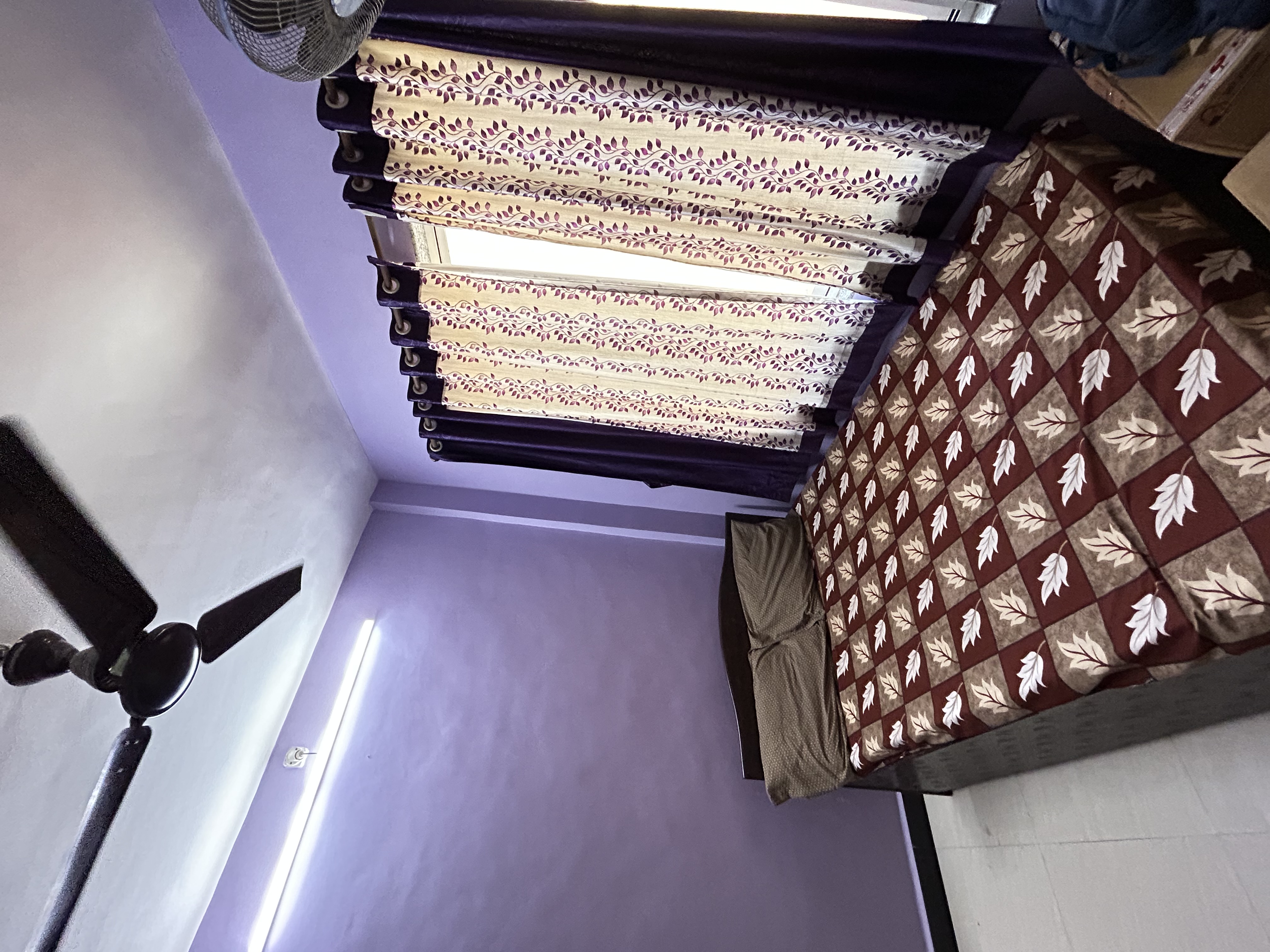 https://findmyroom-property-images-india.s3.ap-south-1.amazonaws.com/qzzvf-1711173587372-18201.jpeg