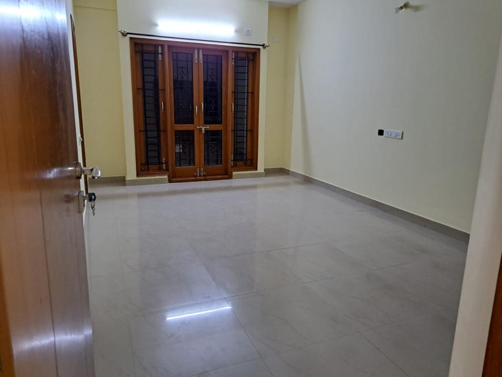 https://findmyroom-property-images-india.s3.ap-south-1.amazonaws.com/ragwi-1690722590304-76383.jpg