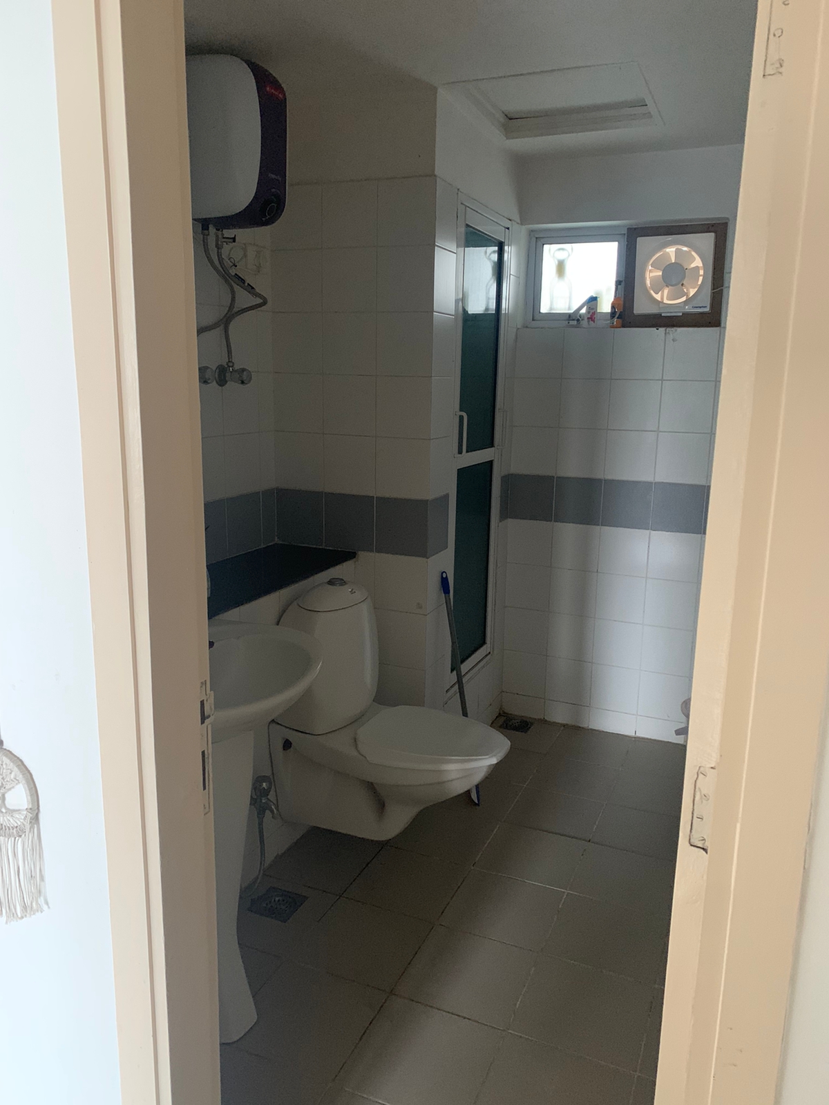 https://findmyroom-property-images-india.s3.ap-south-1.amazonaws.com/rcnsl-1671621873488-58250.jpg