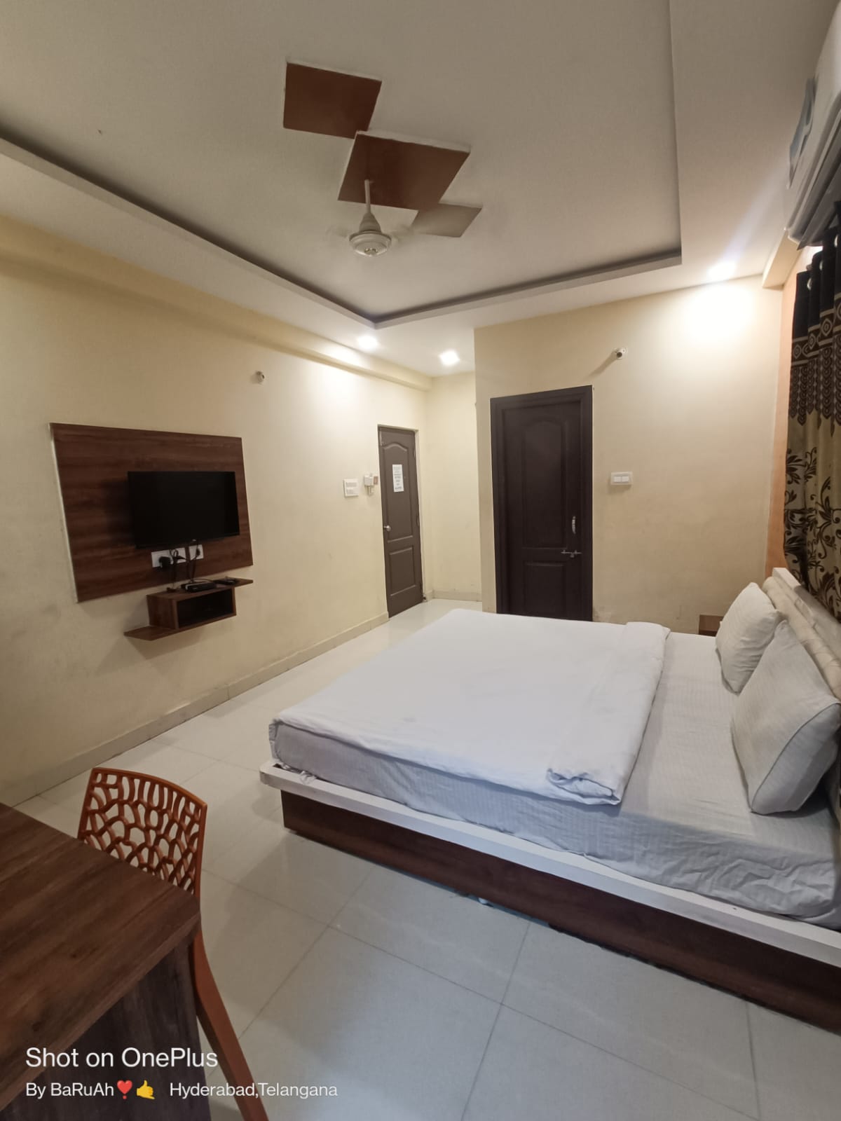 https://findmyroom-property-images-india.s3.ap-south-1.amazonaws.com/rghvn-1737806600250-26647.jpeg